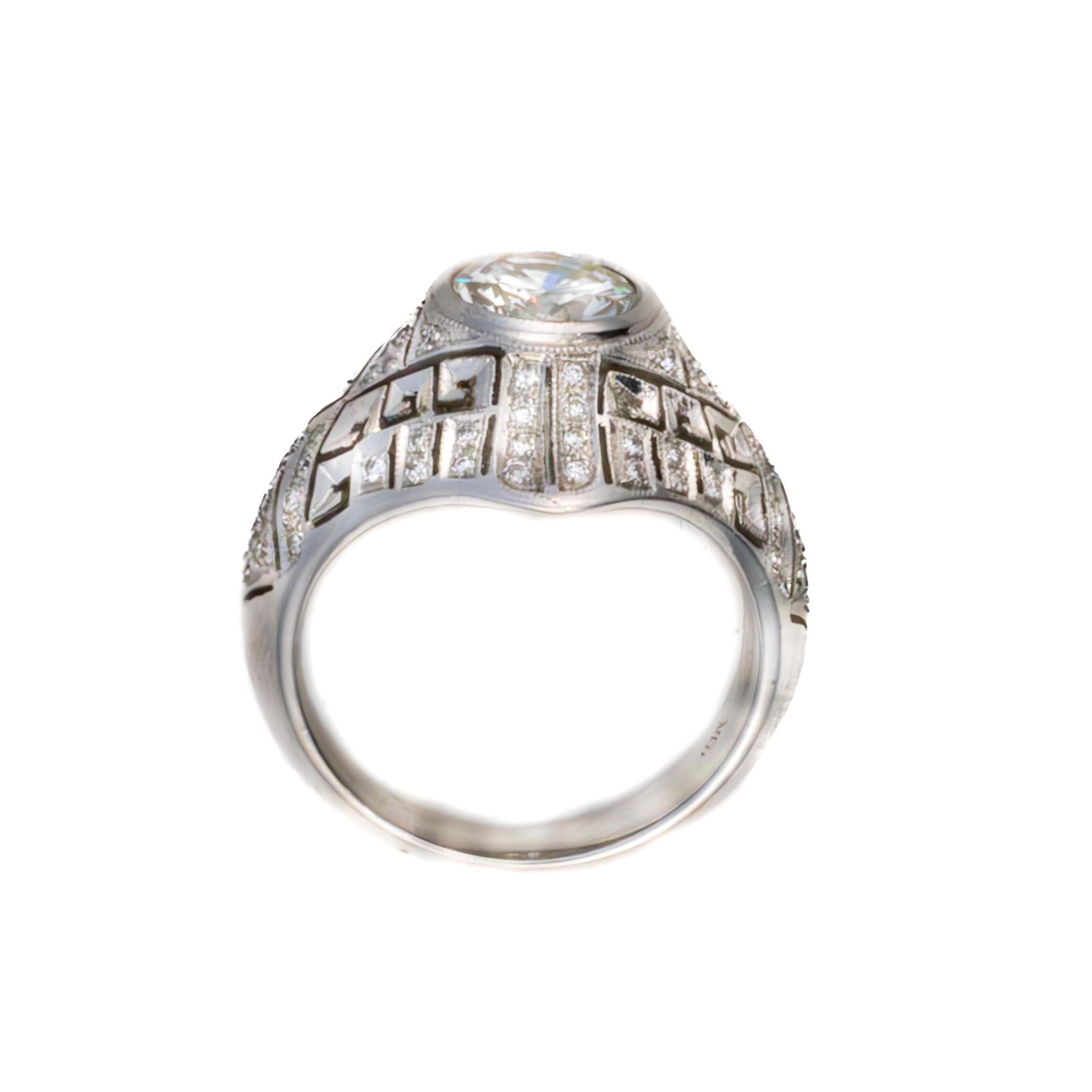 Art Deco Pave and Brilliant Cut Diamond Ring In Excellent Condition For Sale In New York, NY