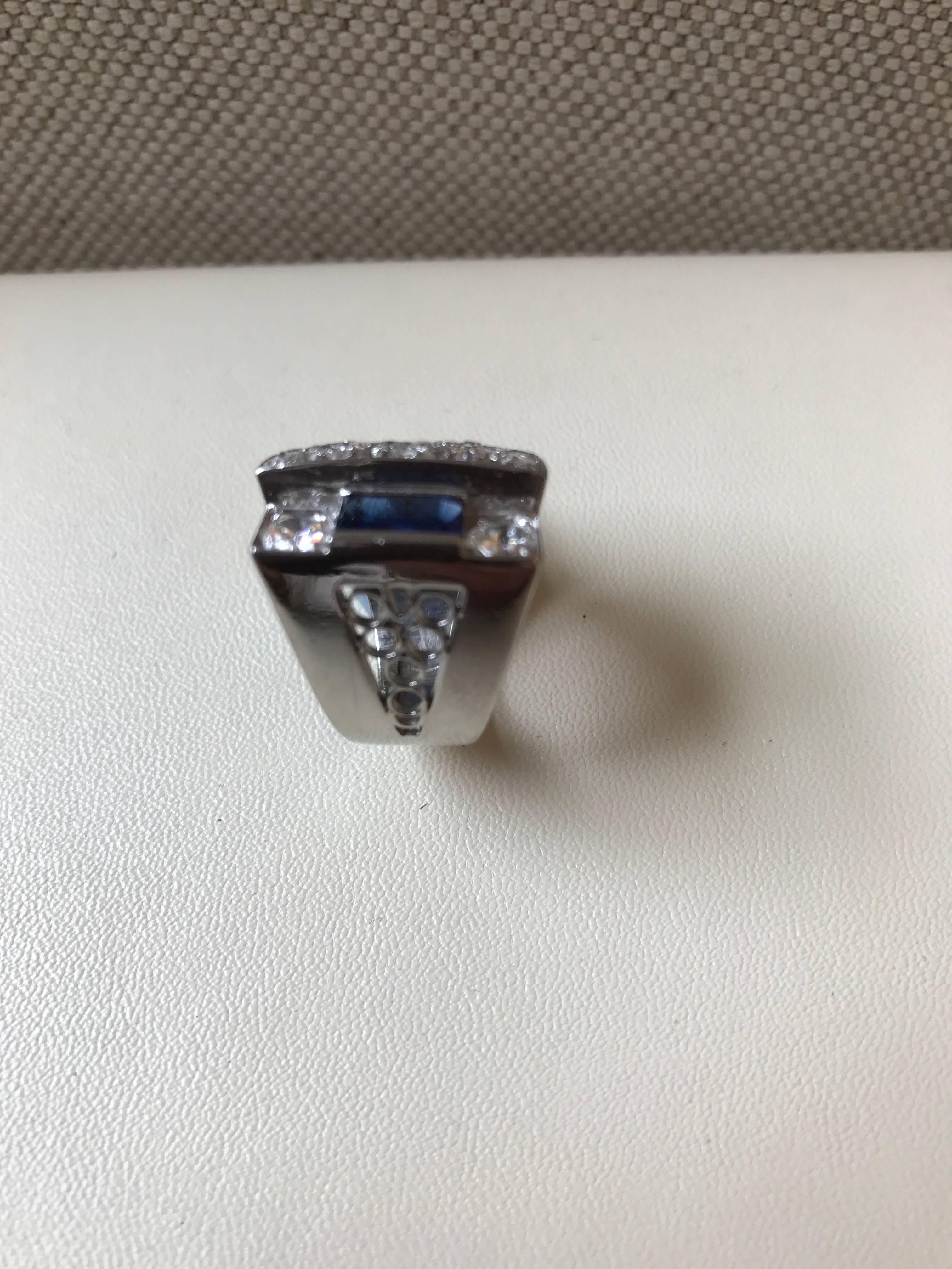Art Deco Pave Set Diamond Rectangular and Kite Shaped Sapphire Platinum Ring In Good Condition For Sale In London, GB