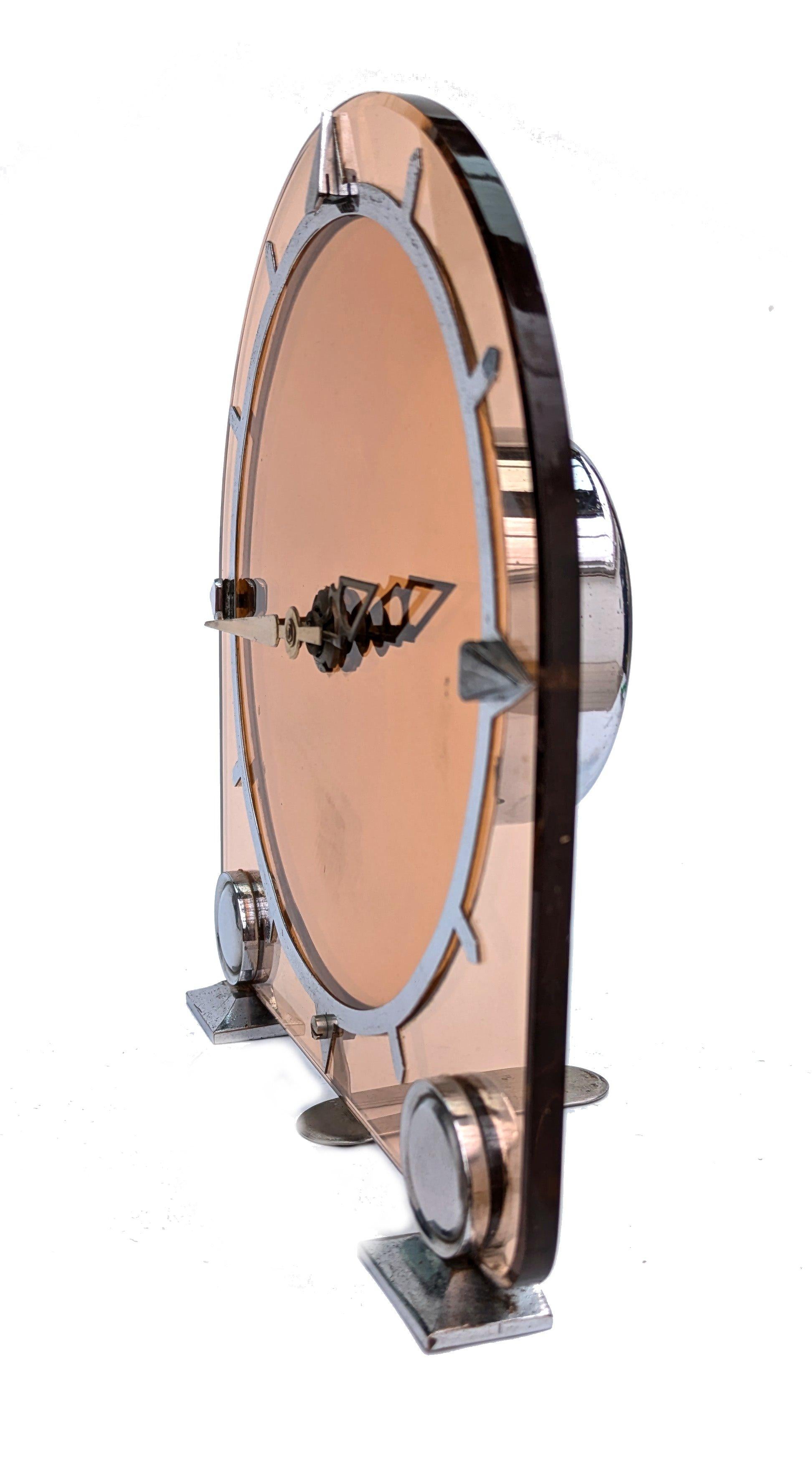 Art Deco Peach Colour Mirror Glass 8 Day Movement Mantle Clock, c1930 In Good Condition For Sale In Devon, England