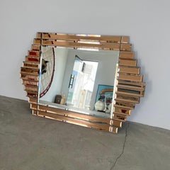 Facettierter Spiegel aus pfirsichfarbenem Glas im Art-Déco-Stil, 1970er Jahre, Italien