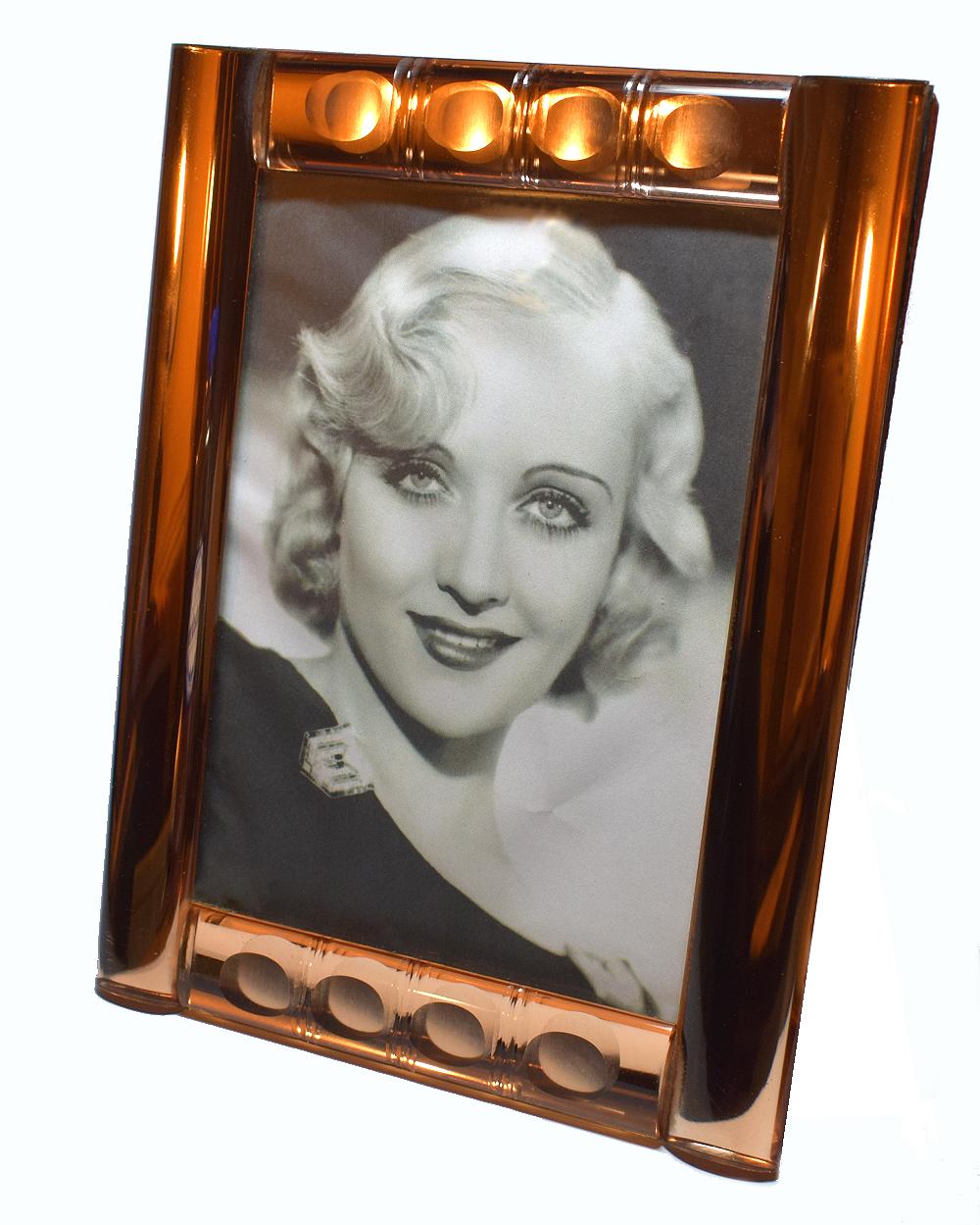 Art Deco Peach Mirrored Bevelled Glass Picture Frame, circa 1930 4