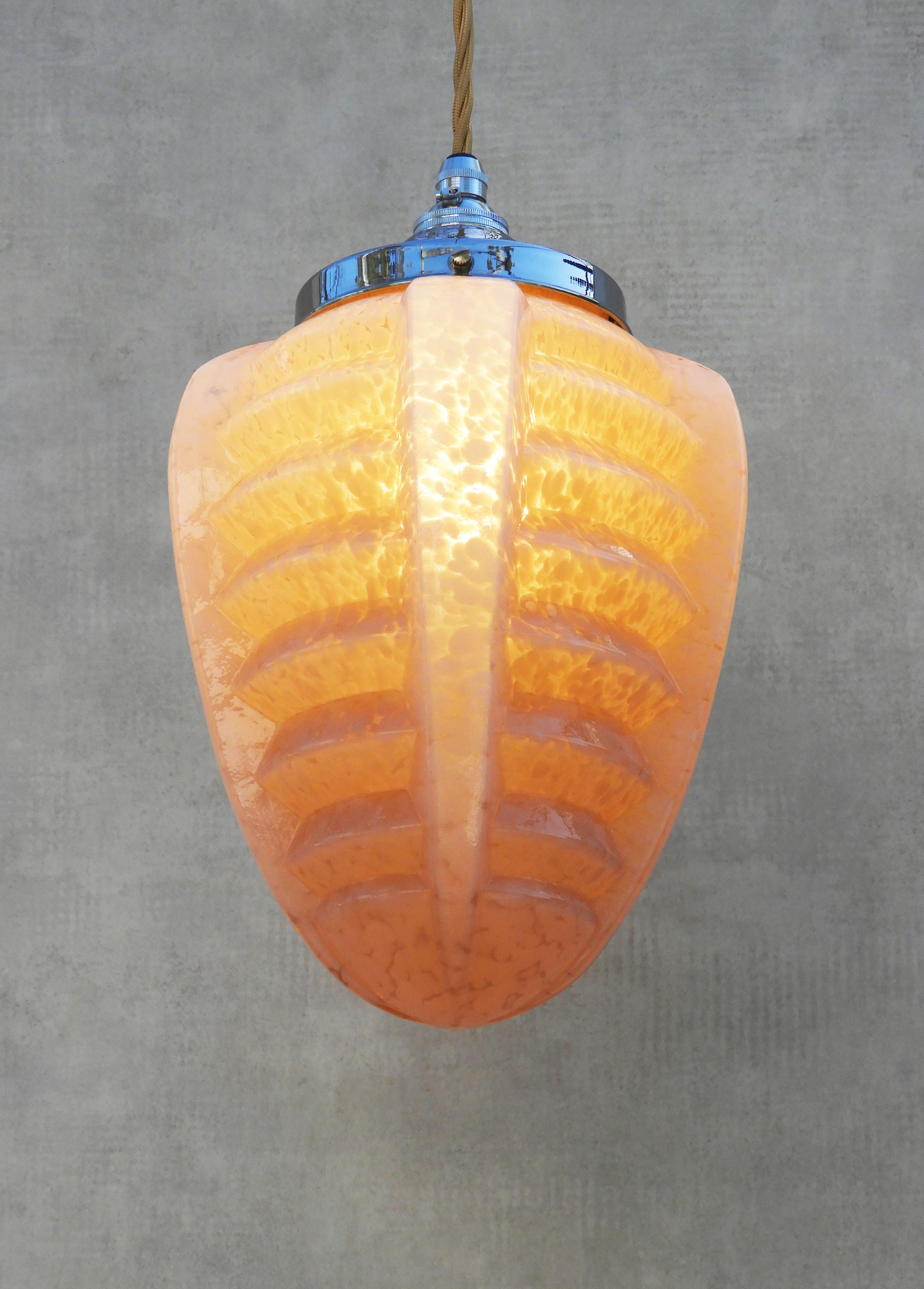 Art Deco Peach Pink Clichy Glass Machine Age Pendant Light C1930 In Good Condition For Sale In Trensacq, FR