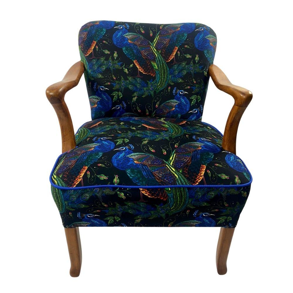 The spring piece of our studio is a graceful design of a solid wood armchair by Gyula Kaesz, circa 1930, combined with French peacock organic fine-touch fabric and sky-blue cord. During the renovation, the patina of the wood was preserved, its