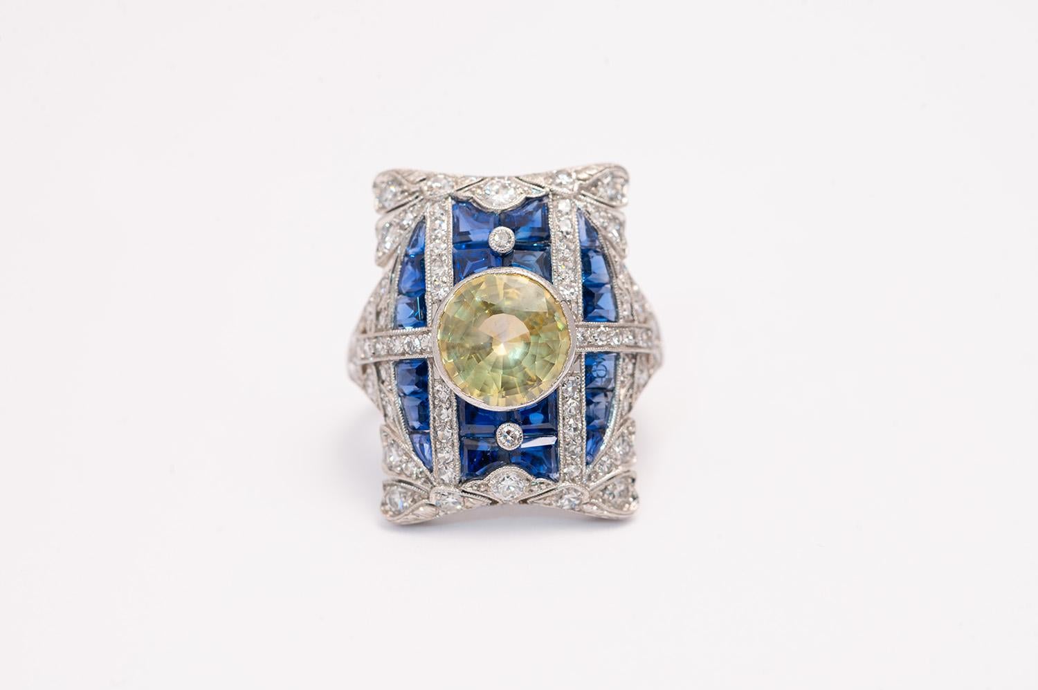 Art Deco Peacock Vintage Ring with Yellow Sapphire, Blue Sapphires & Diamonds For Sale 1
