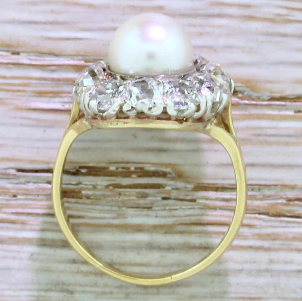 Art Deco Pearl and 1.96 Carat Old Cut Diamond Cluster Ring Damen im Angebot
