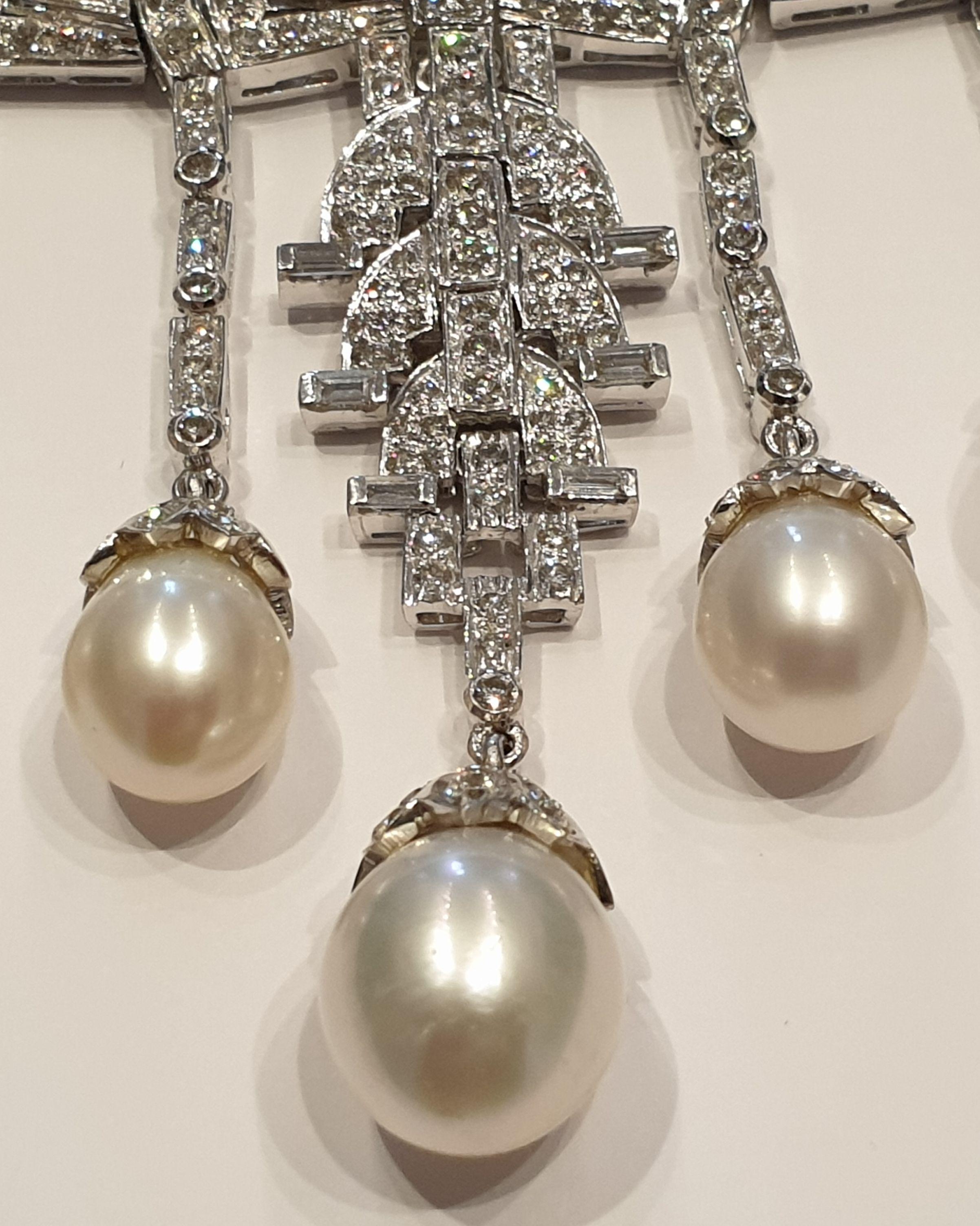 Brilliant Cut Art Deco Style Pearl Diamond White Gold Necklace For Sale