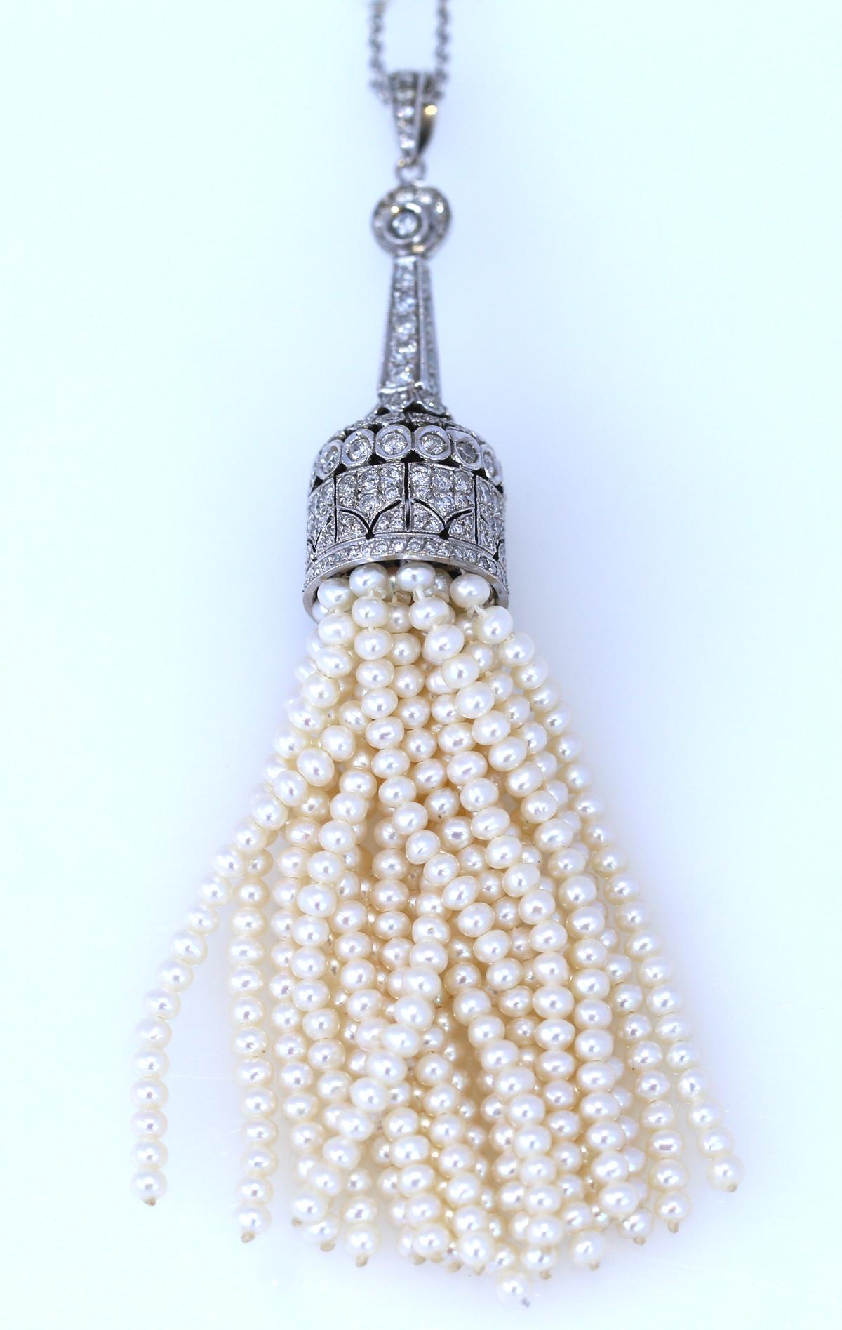 Art Deco Pearl Diamonds Tassel Necklace Chain 18 Karat Gold, 1920 1