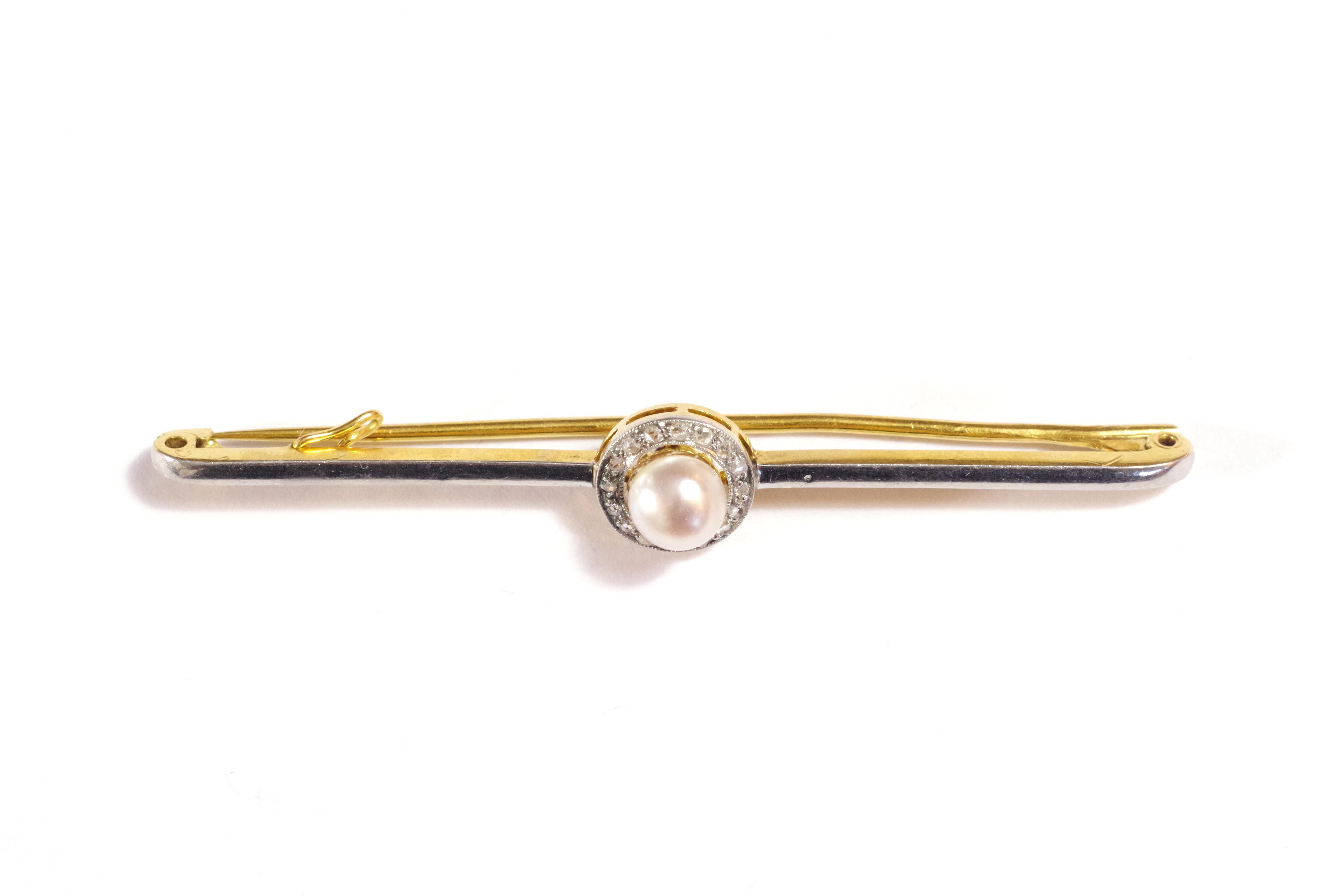 Rose Cut Art Deco Pearl Pin Brooch in 18k Gold For Sale