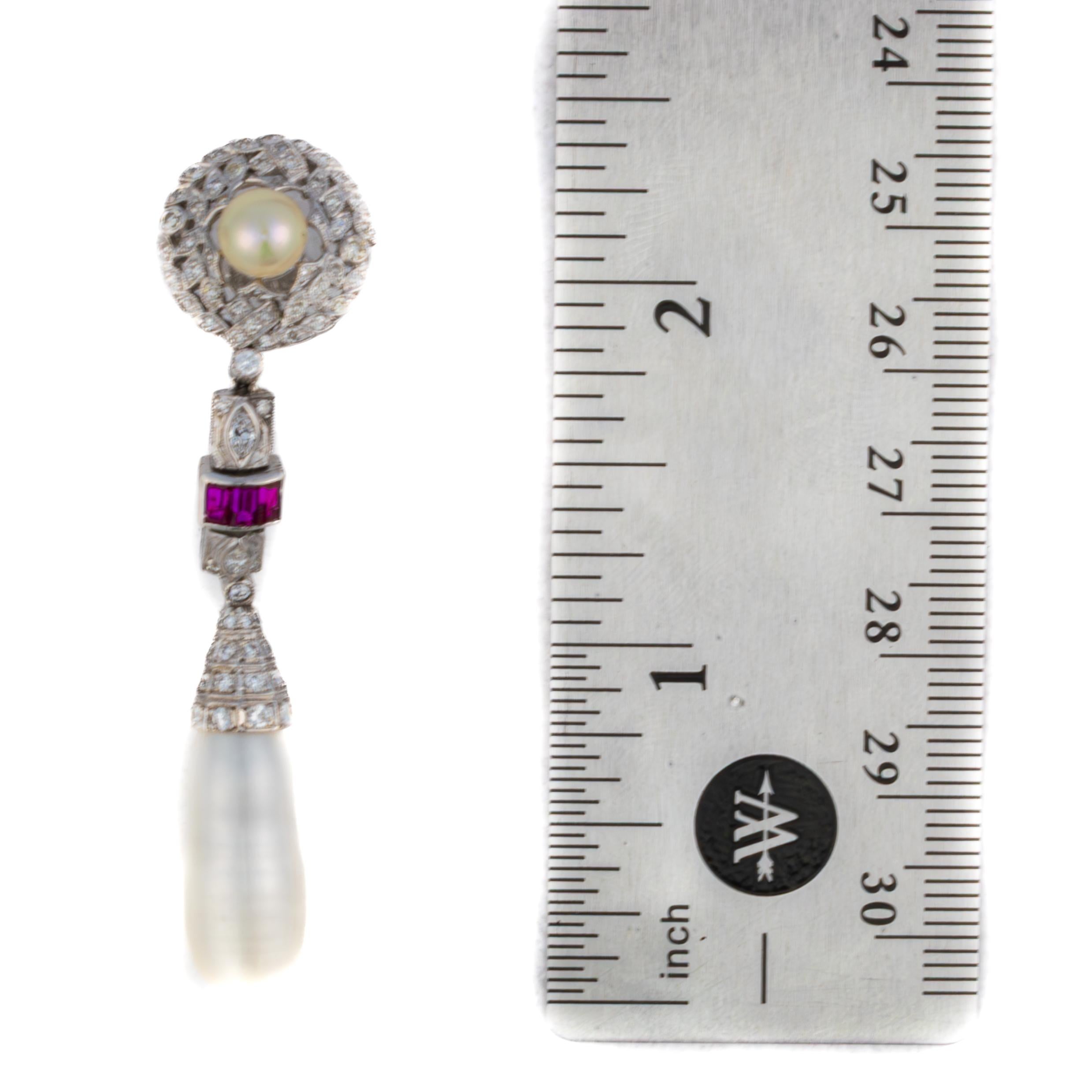 Art Déco Art Deco Pearl, Ruby, and Diamond Drop Earrings in vendita