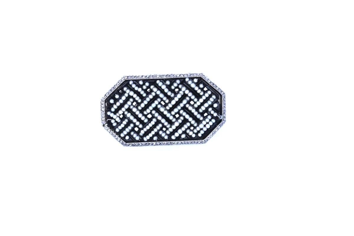Art Deco Pearl Seeds Jet Platinum Brooch, 1920 For Sale 3