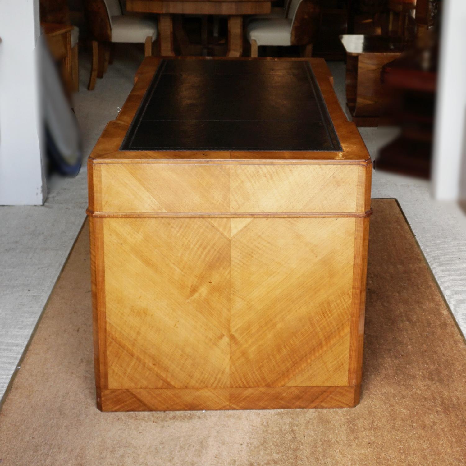 Art Deco Pedestal Desk Attributed to Heal's of London, Circa 1935 2