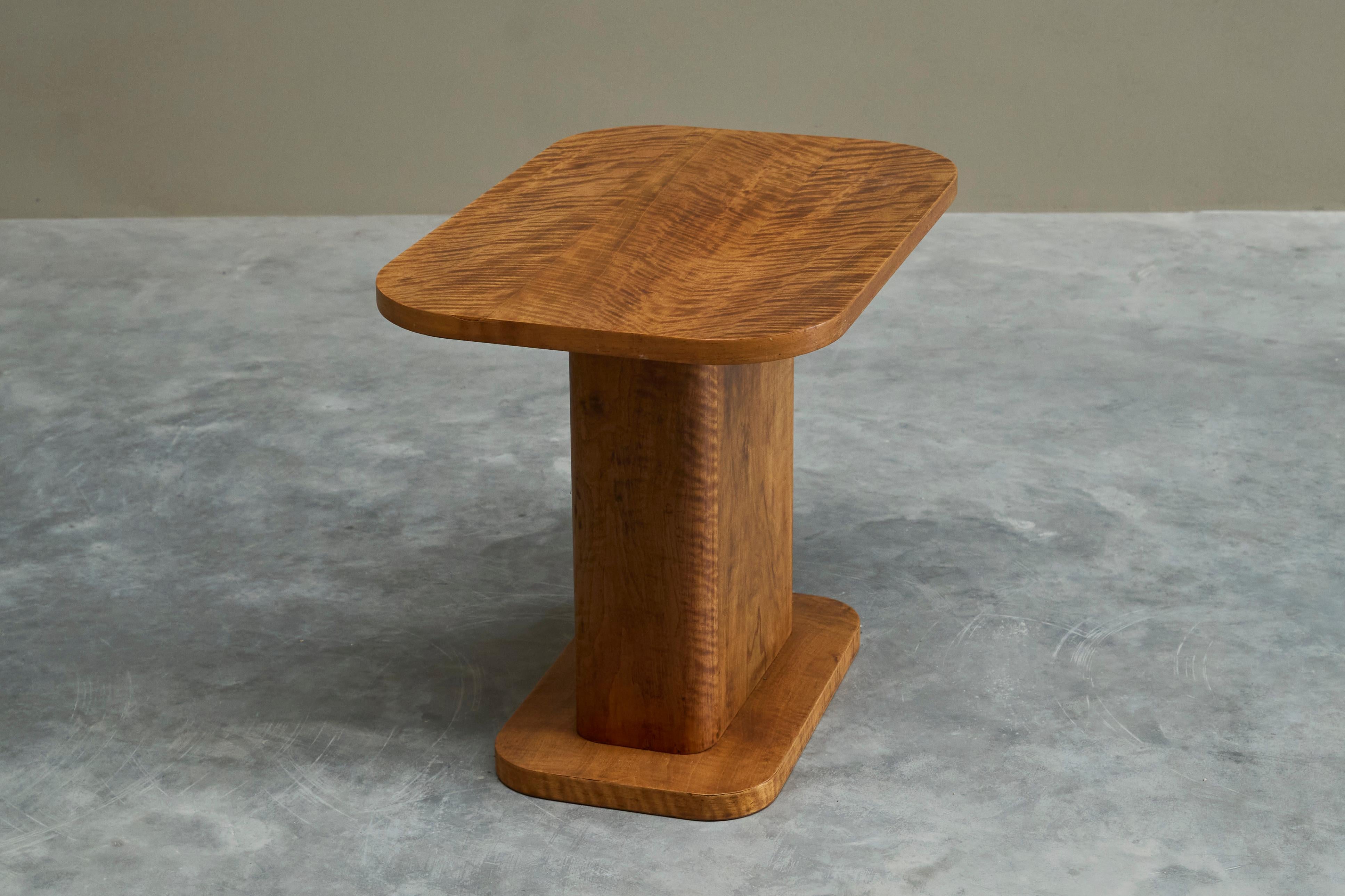 Guéridon Art Déco en Wood avec grain expressif années 1930 en vente 3