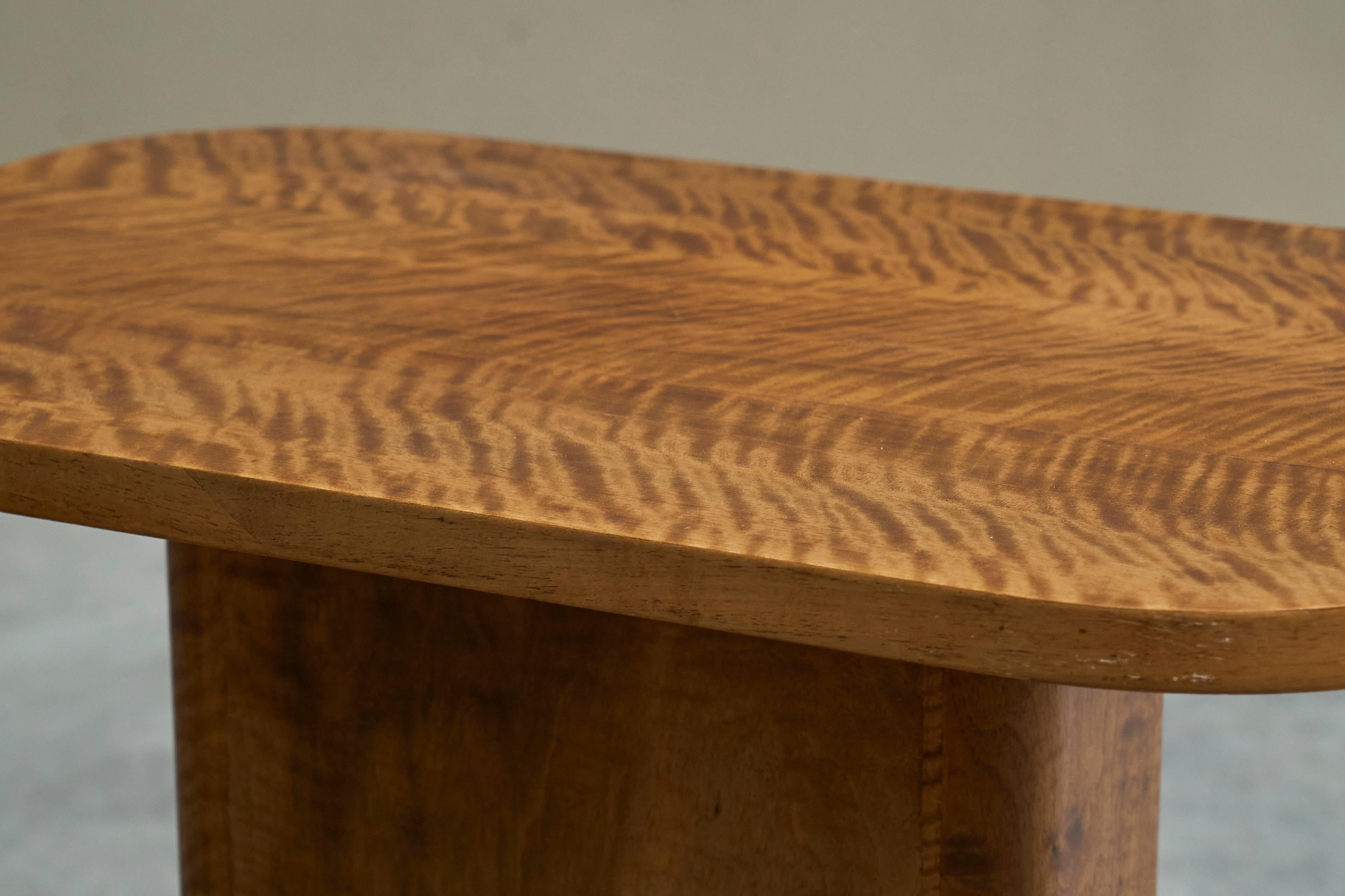 Guéridon Art Déco en Wood avec grain expressif années 1930 en vente 5