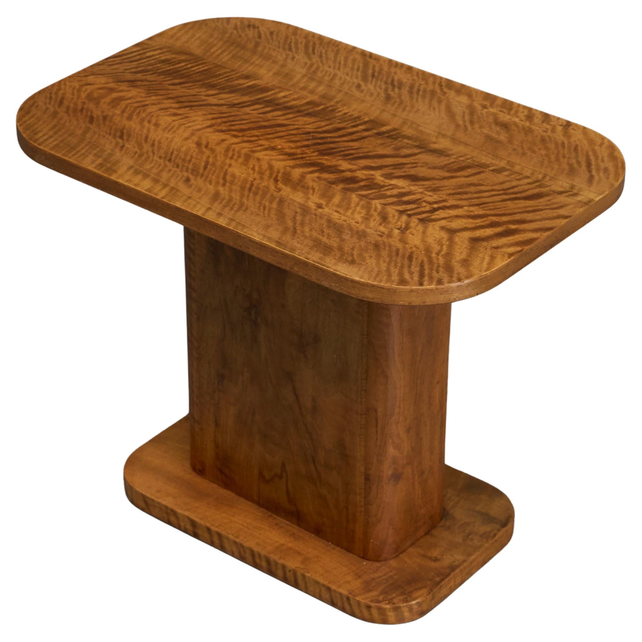 Art Deco Pedestal Side Table in Wood with Expressive Grain 1930s