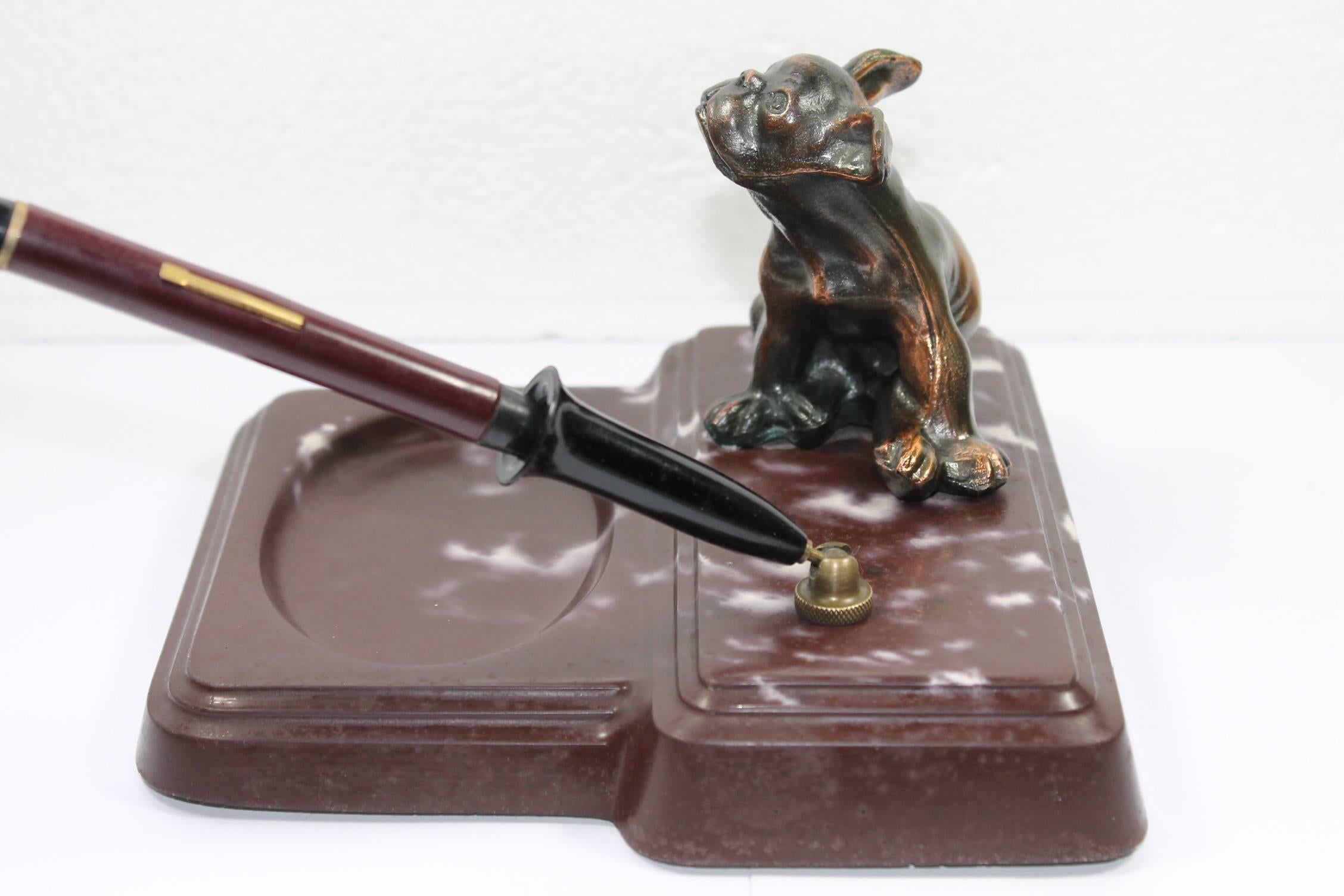 Französischer Art-déco-Bleistifthalter mit Bulldogge, 1940er Jahre (Bronze) im Angebot