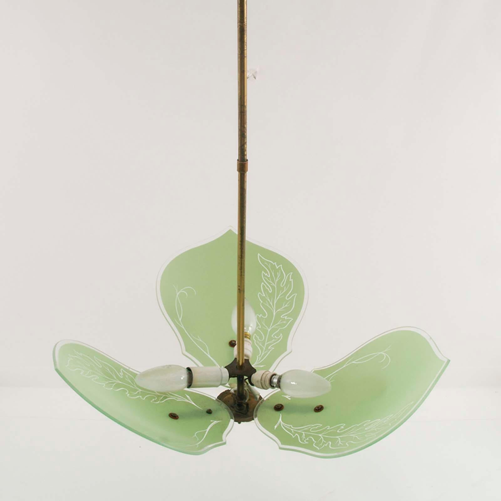 Italian Art Decò 1920s Pendant Chandelier, Murano-Glass Green Decored , Gilt Brass For Sale