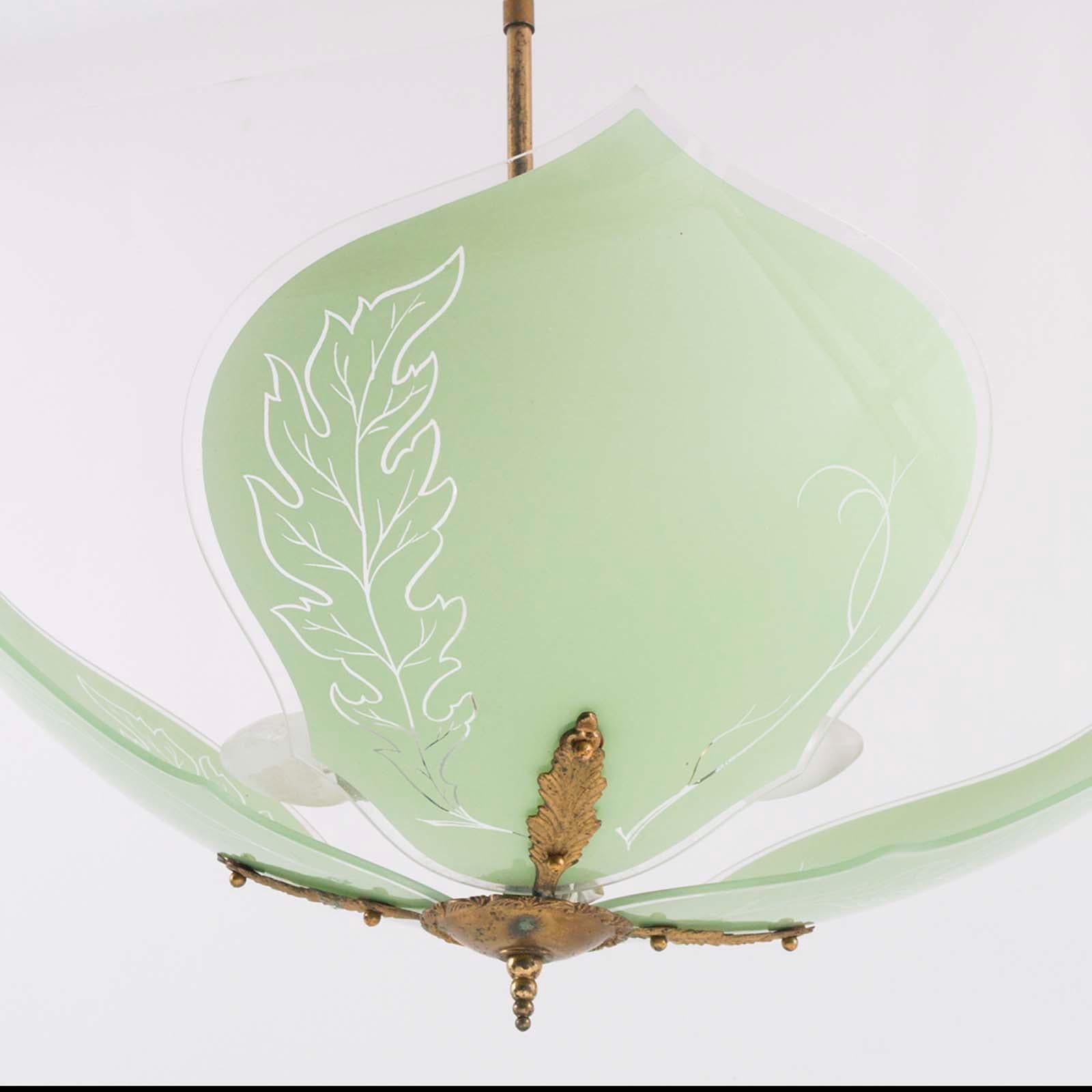 Laiton Lustre à suspension Art Déco 1920, verre murano vert décoré, laiton doré en vente