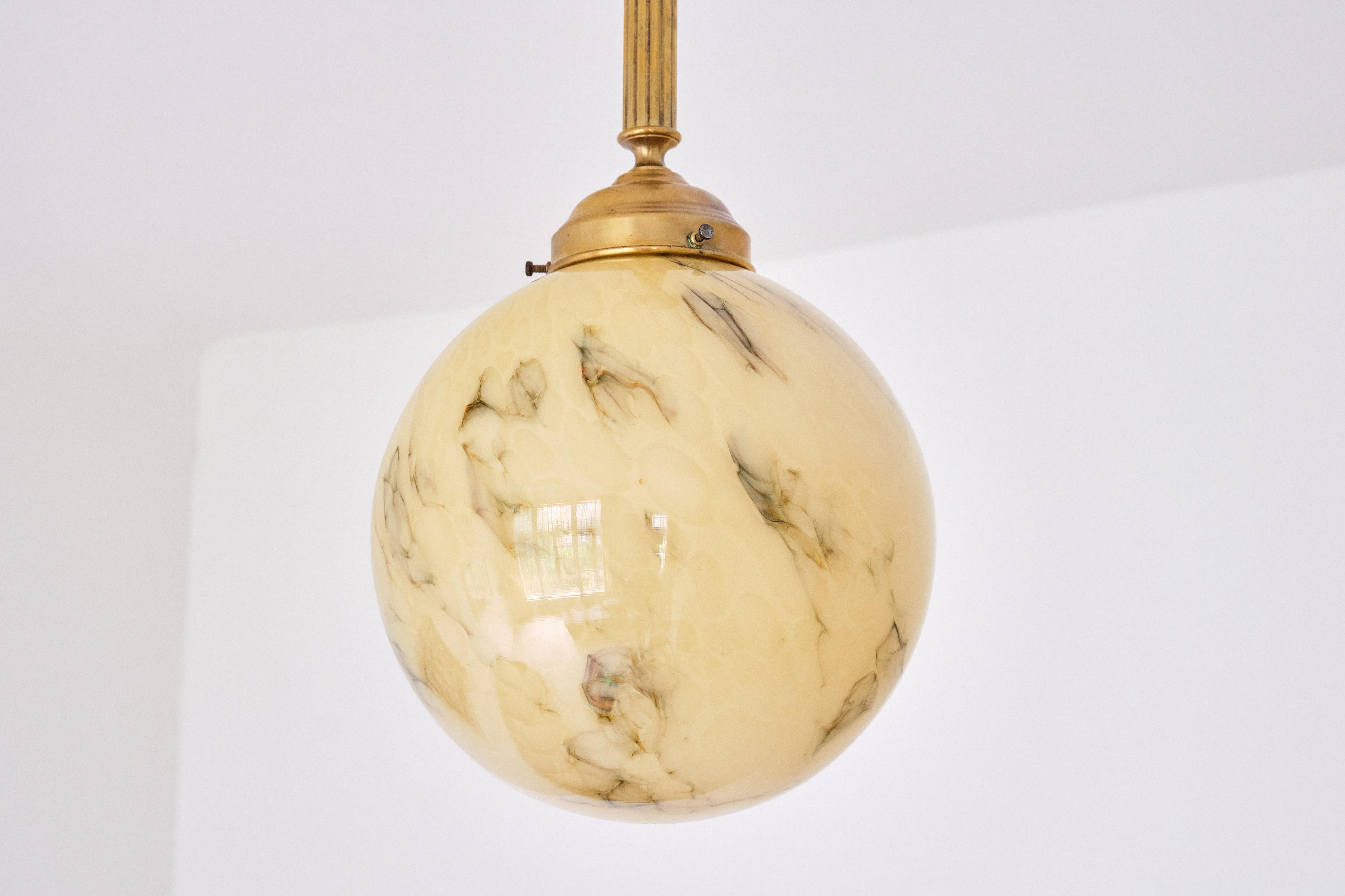 Art Deco Pendant in Brass and Marbled Glass, De La Mar Theatre, 1940s In Good Condition For Sale In The Hague, NL