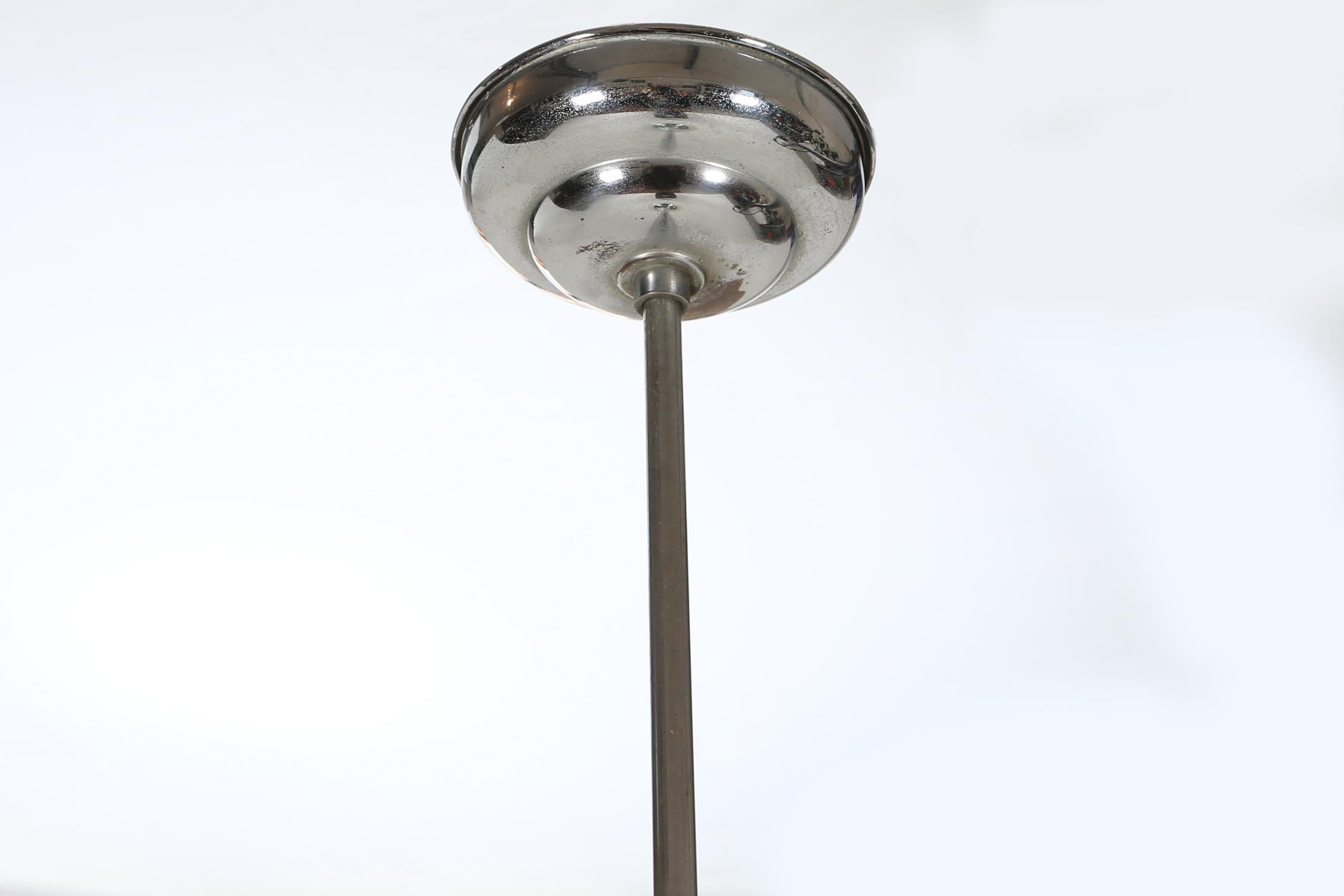 Art-Déco-Pendelleuchte mit grünem Glasschirm, Frankreich ca. 1940 im Angebot 2
