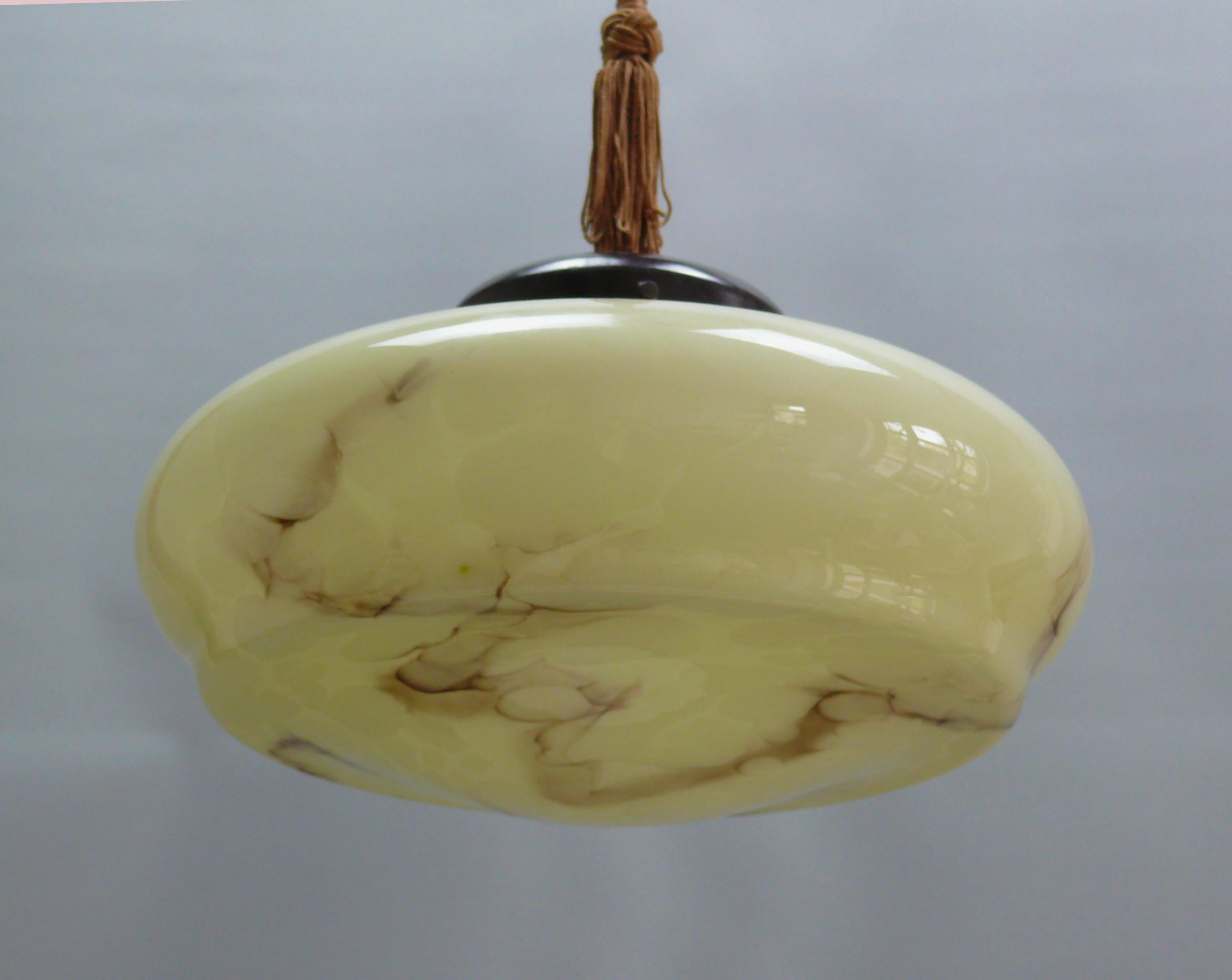 Art Déco Pendant Light, 1930s - 1940s In Good Condition In Schwerin, MV