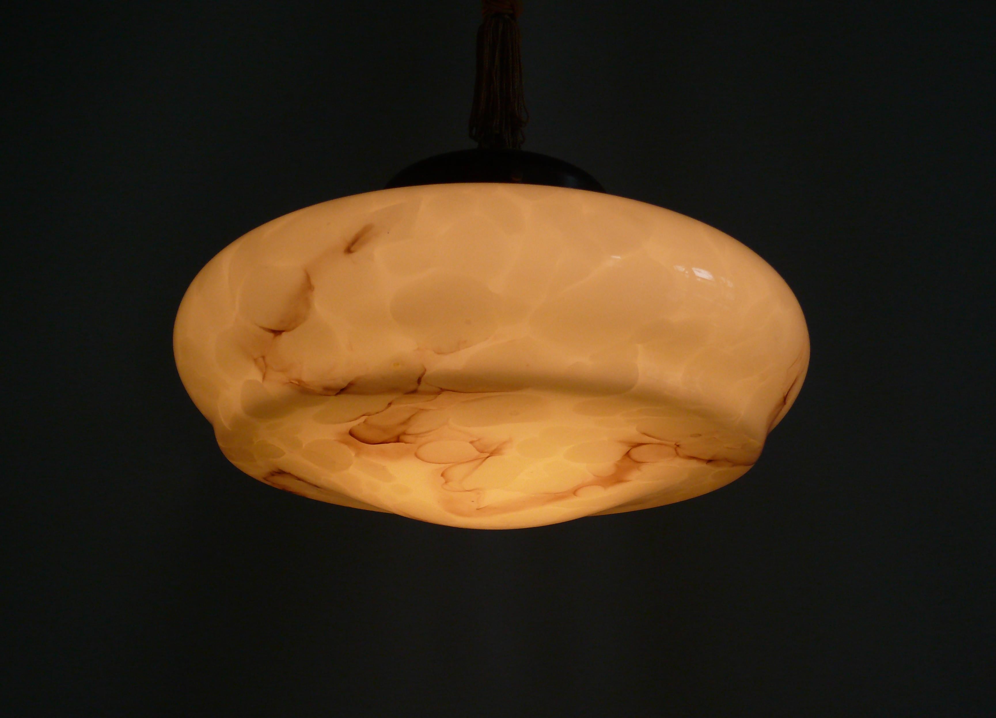 20th Century Art Déco Pendant Light, 1930s - 1940s