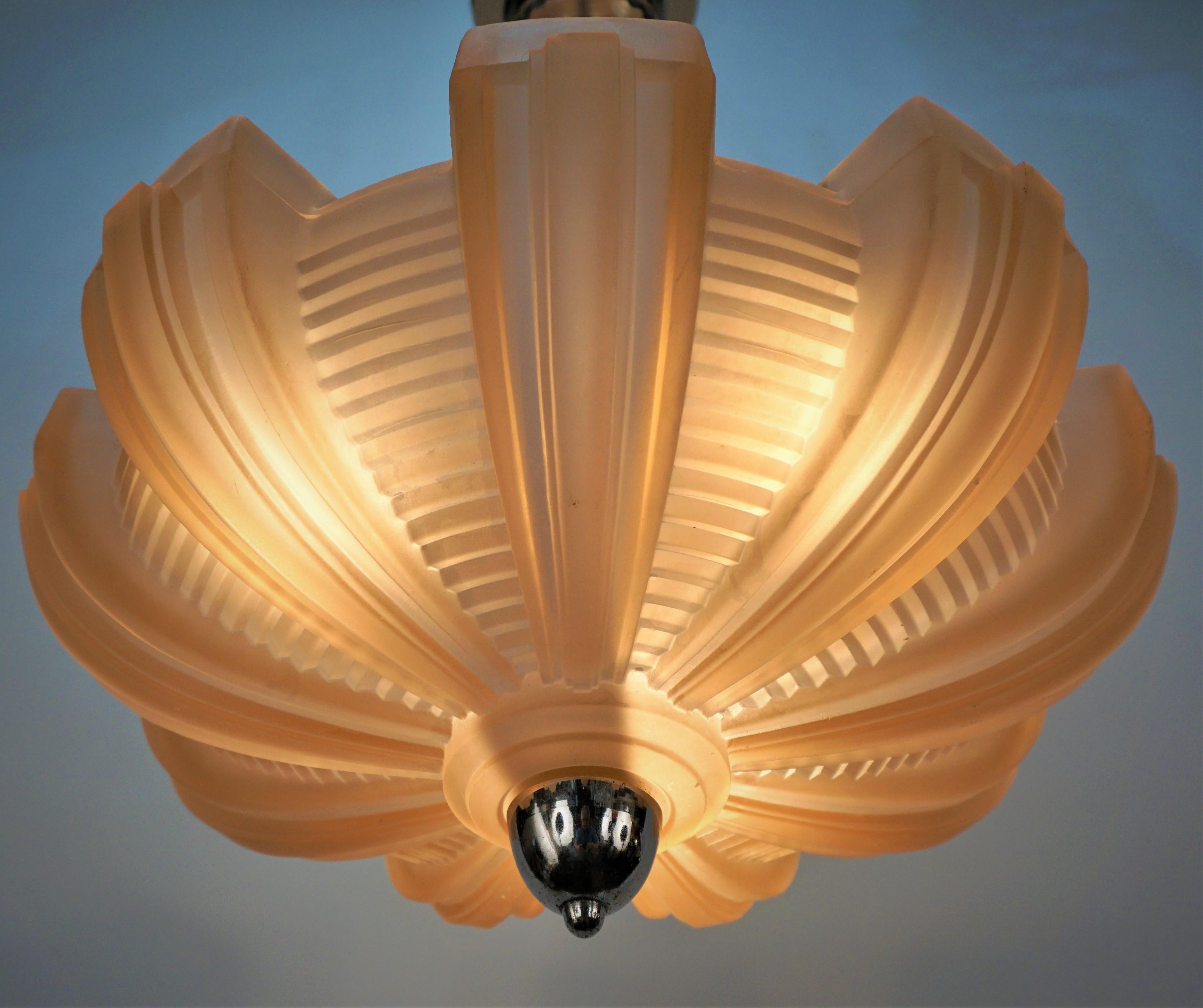 Mid-20th Century Art Deco Pendant Light by Petitot