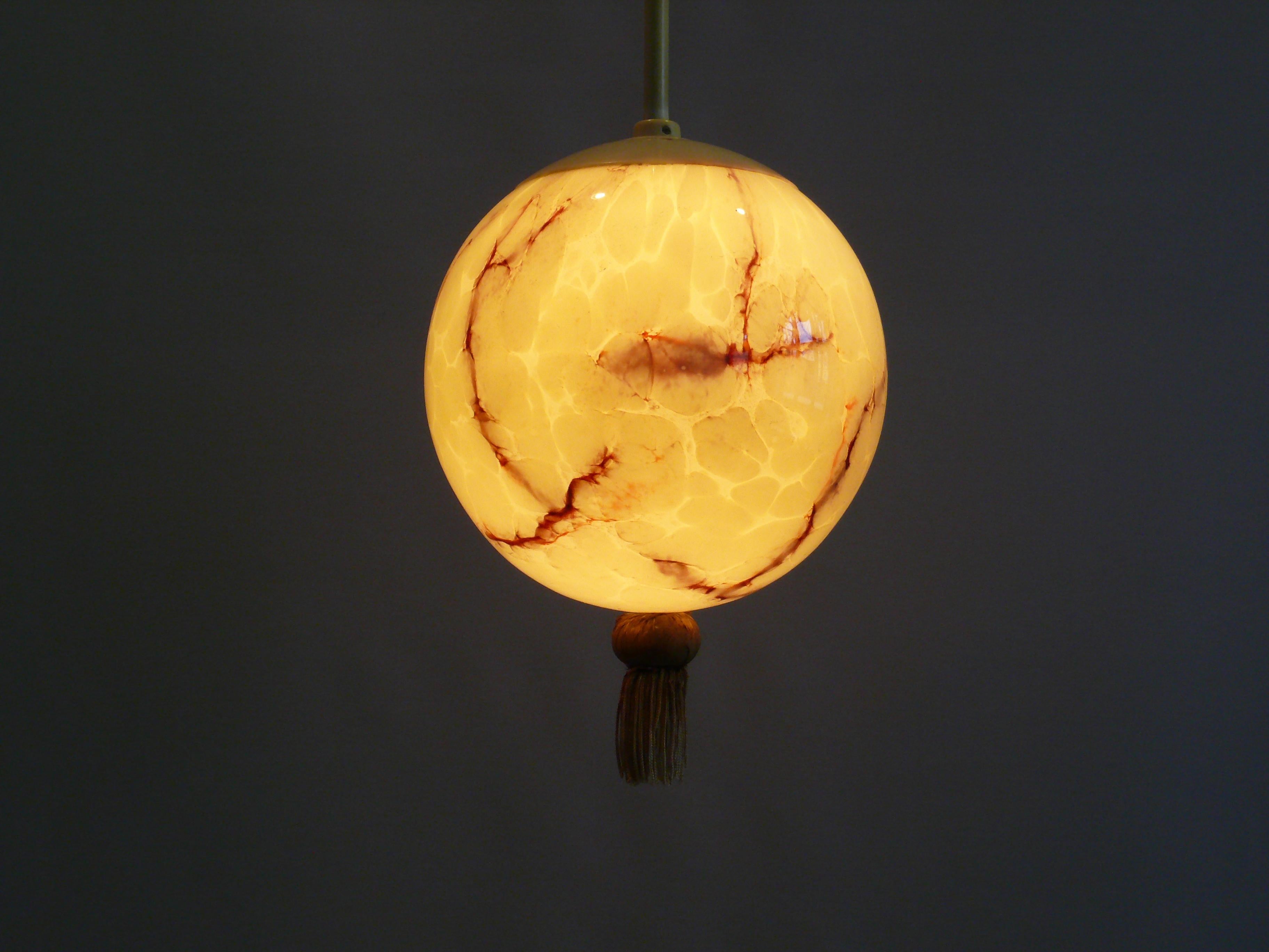 Mid-Century Modern Art Déco Pendant Light With Marbled Glass, 1930s For Sale