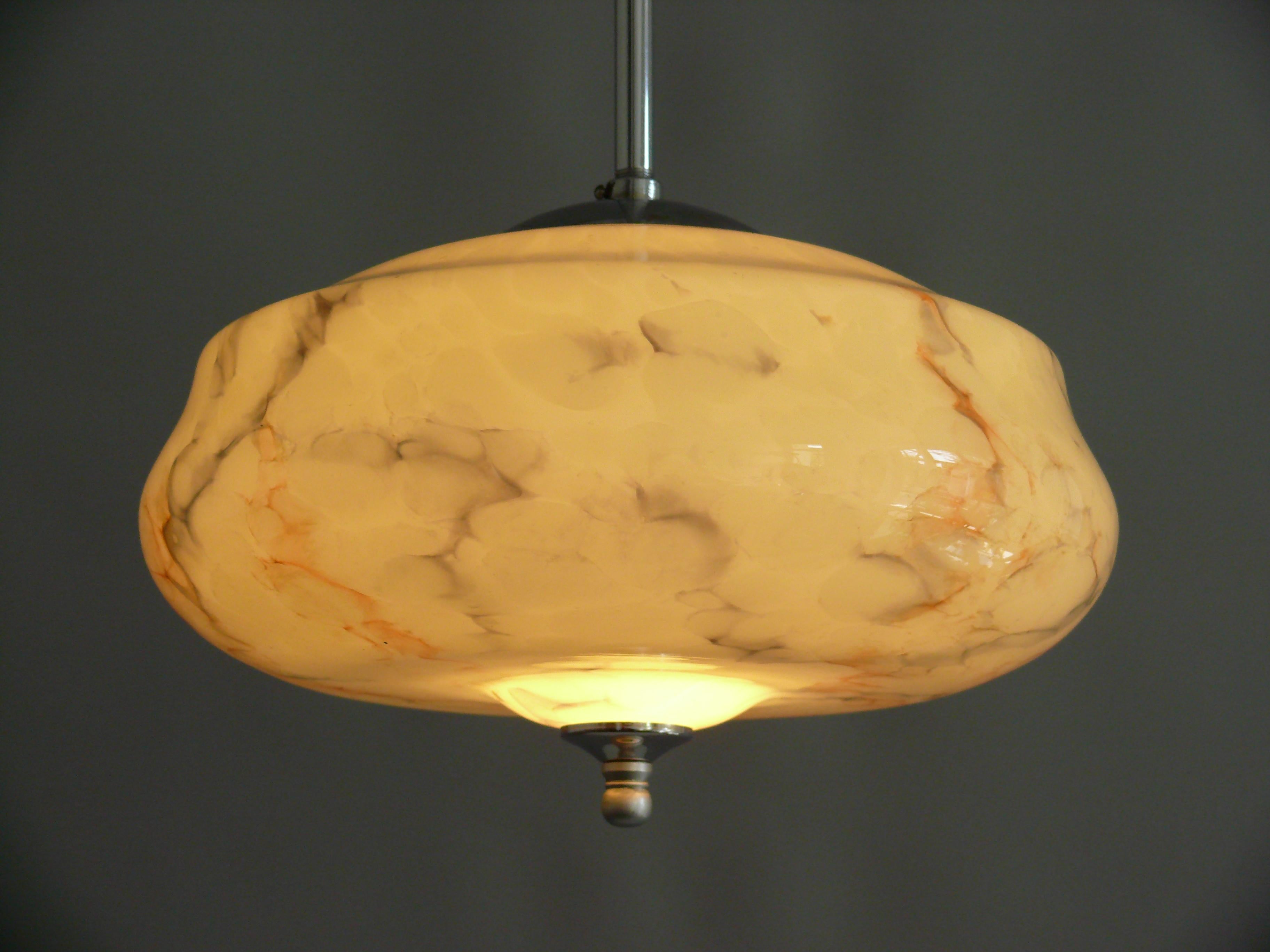 Chrome Suspension Art Déco en verre marbré, Allemagne - années 1930 en vente