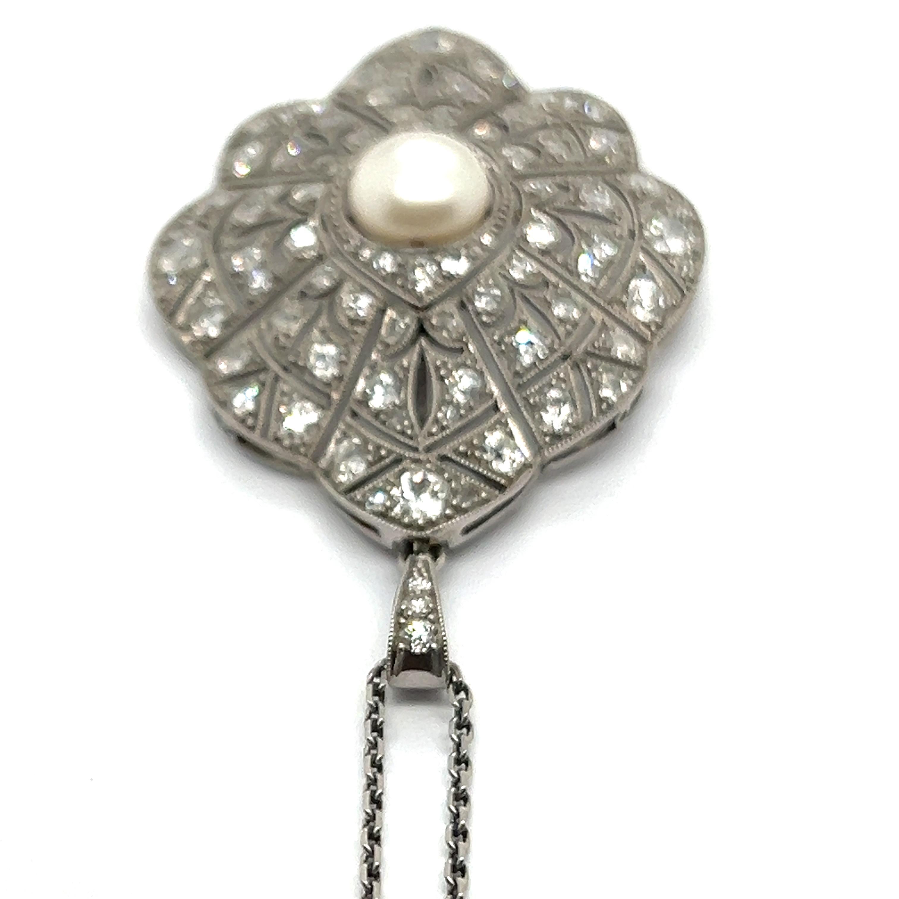 Art Deco Pendant Necklace with Diamonds & Pearl in Platinum 950 For Sale 4