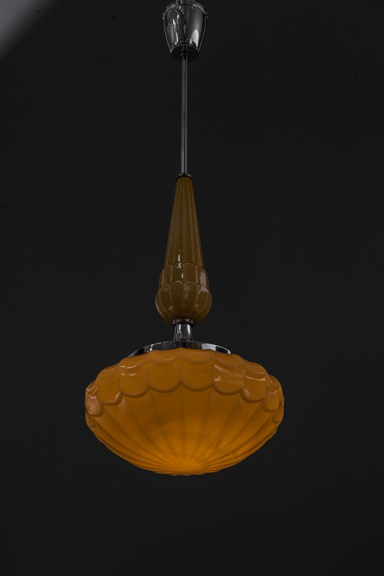 Lampe à suspension Art Déco viennoise des années 1920 avec verre orihinal (chrome) en vente 7