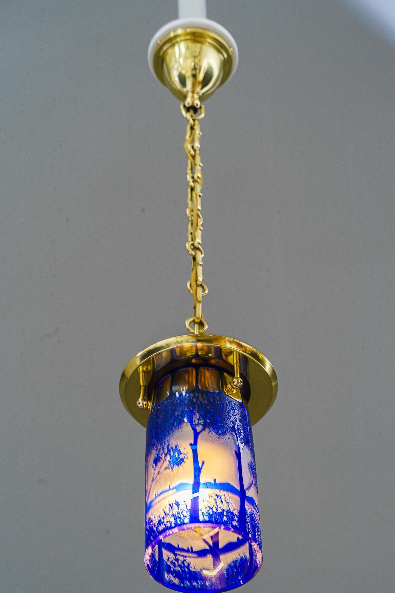 Suspension Art Déco Vienne avec abat-jour en verre taillé d'origine vers 1920 4