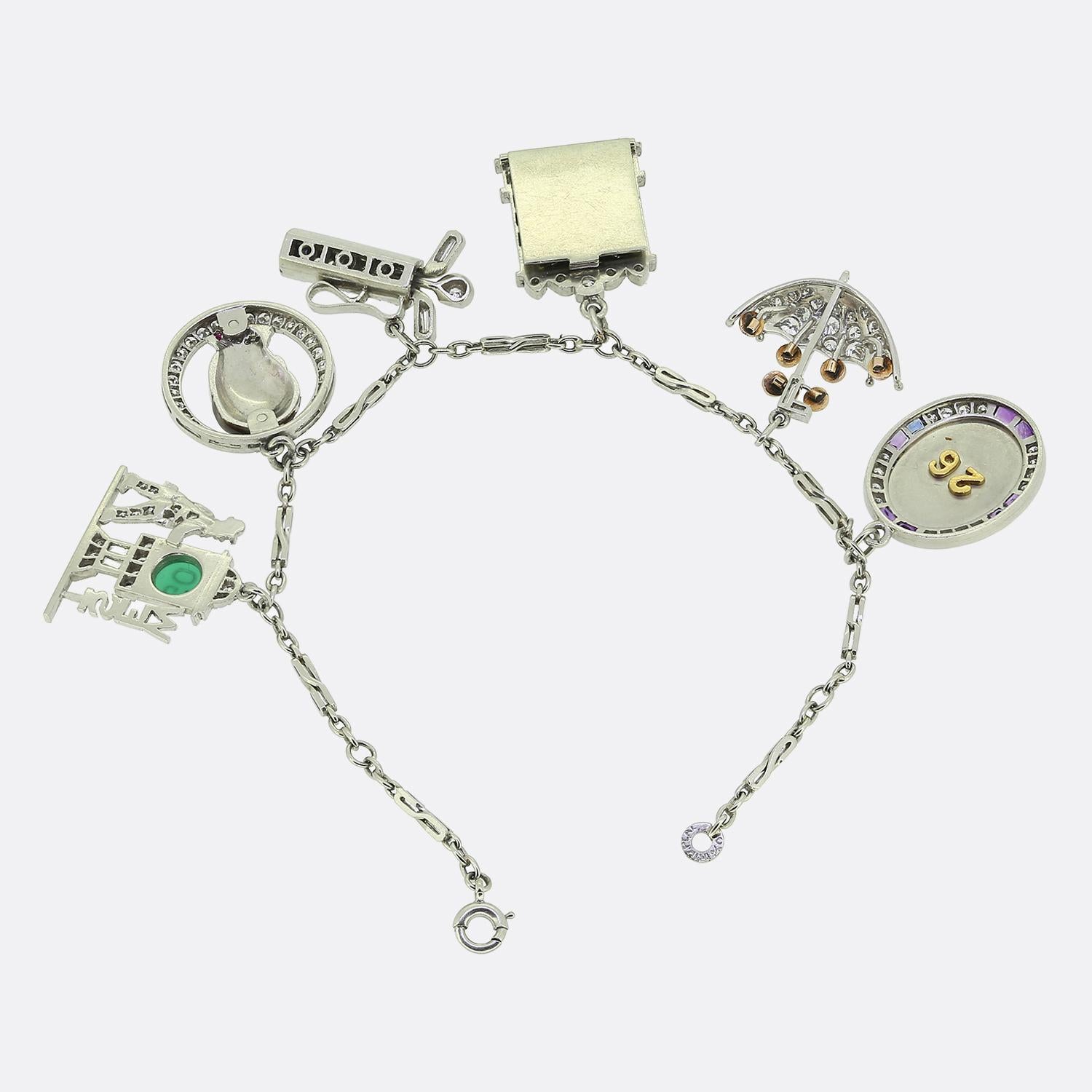 Taglio rotondo Art Deco Pennies from Heaven Charm Bracelet in vendita