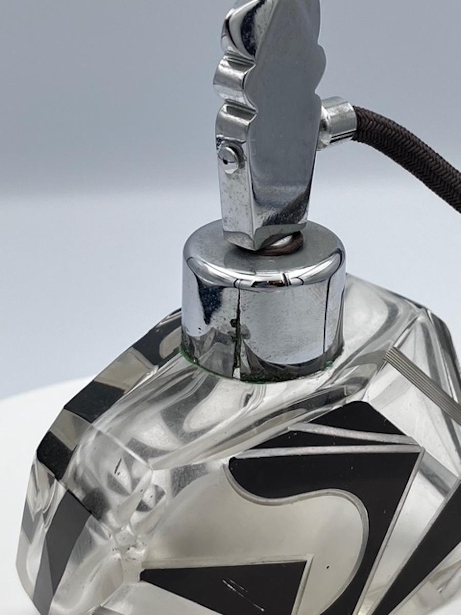 Bottiglia di profumo Art Deco di Karl Palda in vendita 7