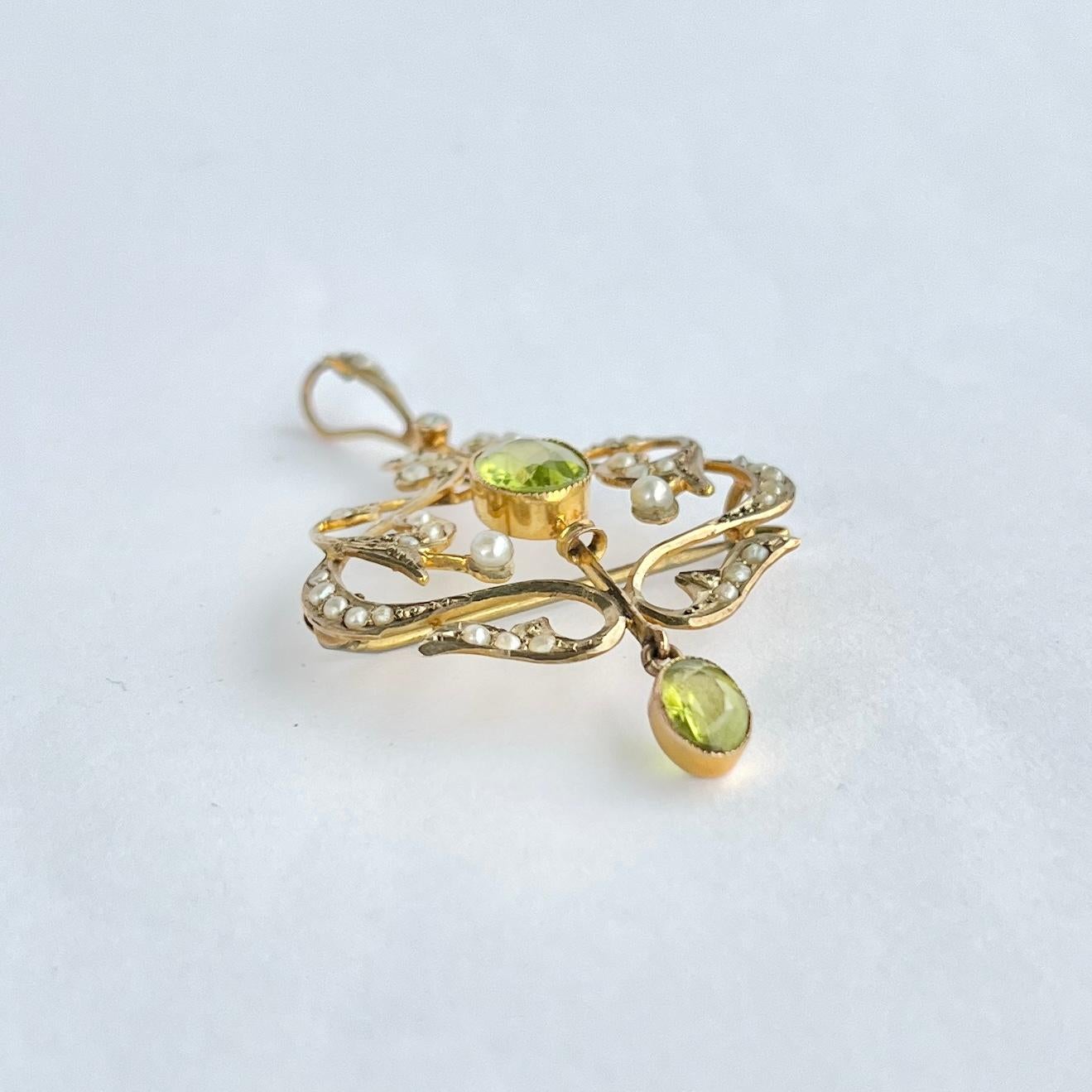 Women's or Men's Art Deco Peridot and Pearl 9 Carat Gold Pendant and Brooch For Sale