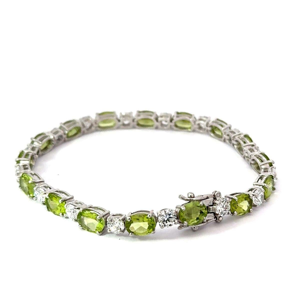 Art Deco Style Peridot Tennis Bracelet 925 Silver Engagement Gift for Her In New Condition For Sale In New York, NY
