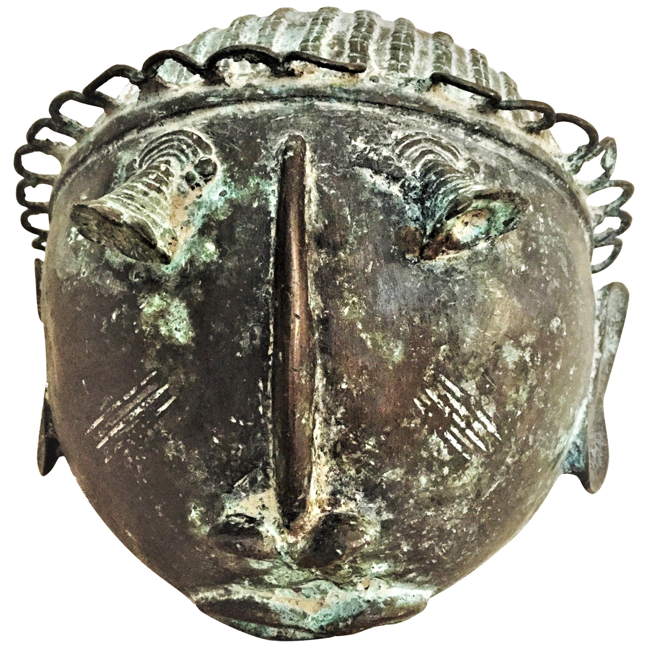 Maschera rituale africana in bronzo ossidato, periodo Art Déco, anni '20 in vendita