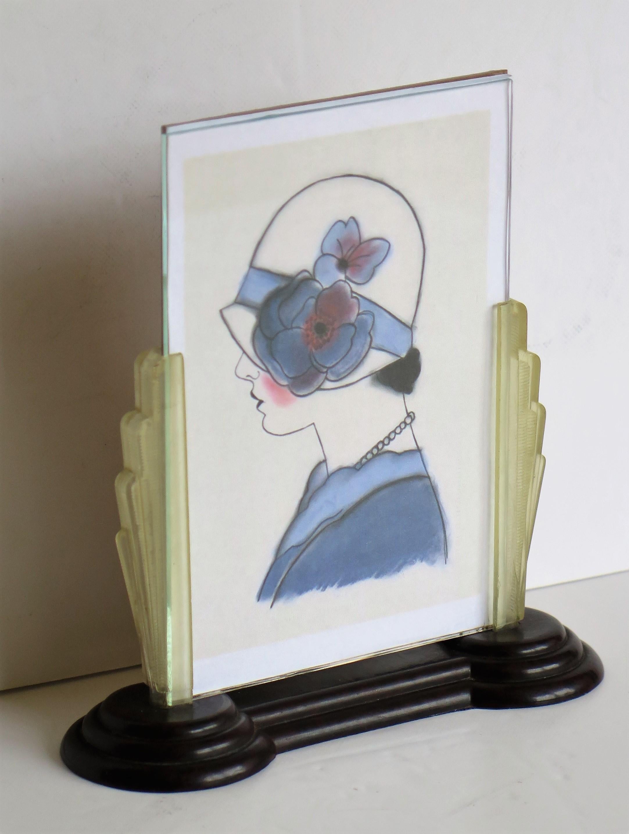 Art Deco Period Bakelite Photo Frame with Fan Sides, circa 1930 2