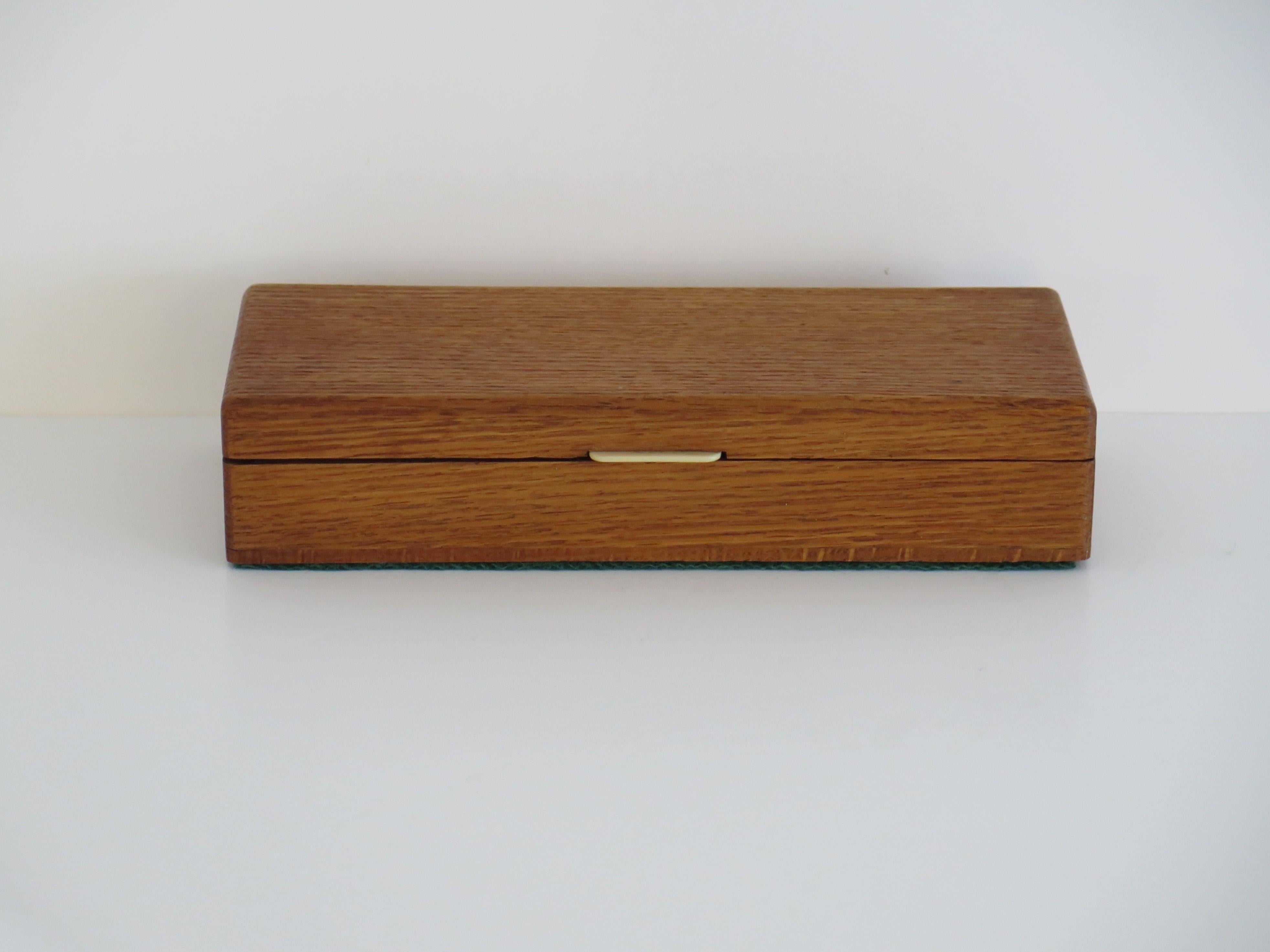 Art Deco Period Box handmade in hardwood with hinged lid, French circa 1925 (Französisch) im Angebot