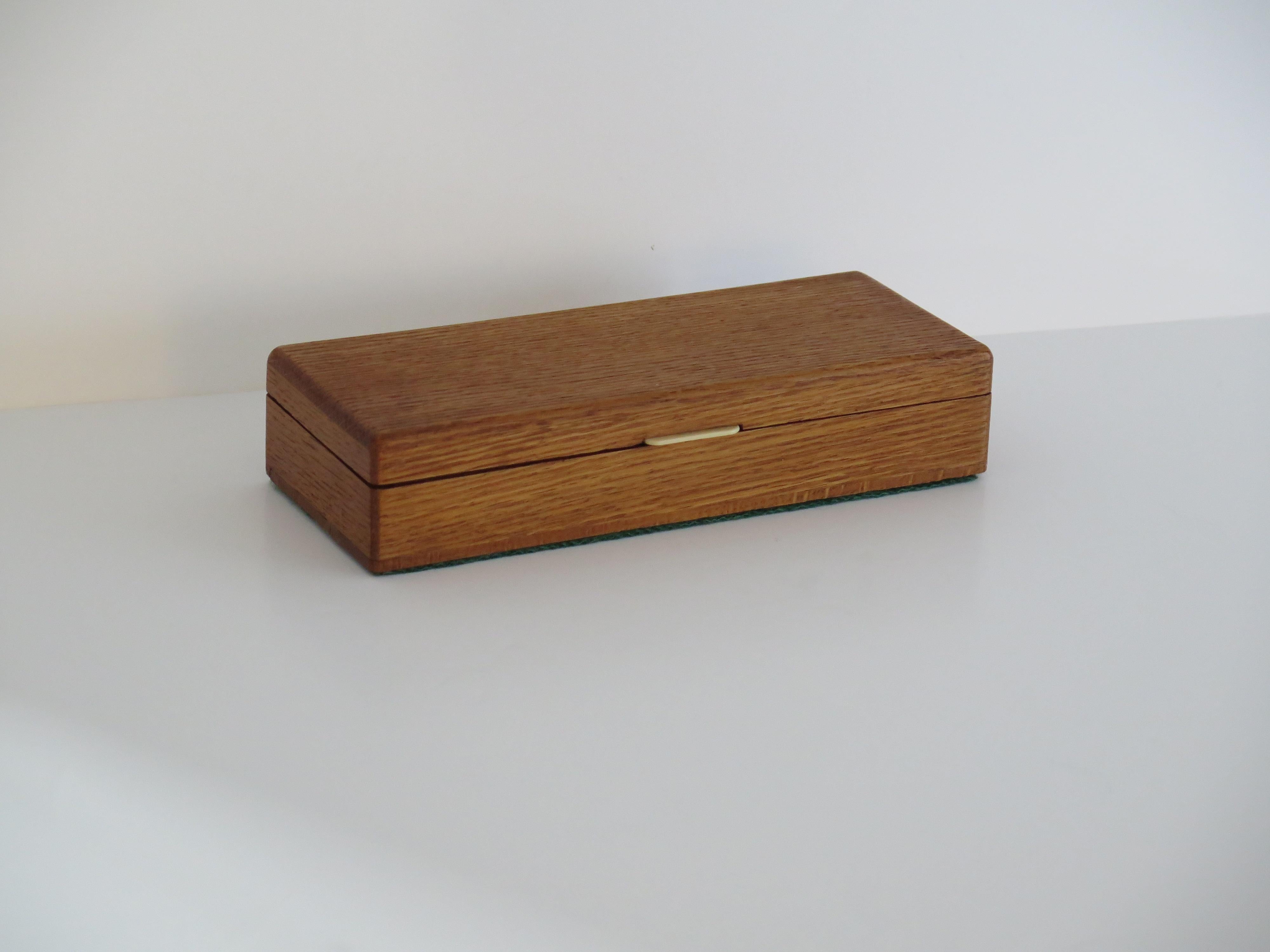 Art Deco Period Box handmade in hardwood with hinged lid, French circa 1925 (Handgefertigt) im Angebot