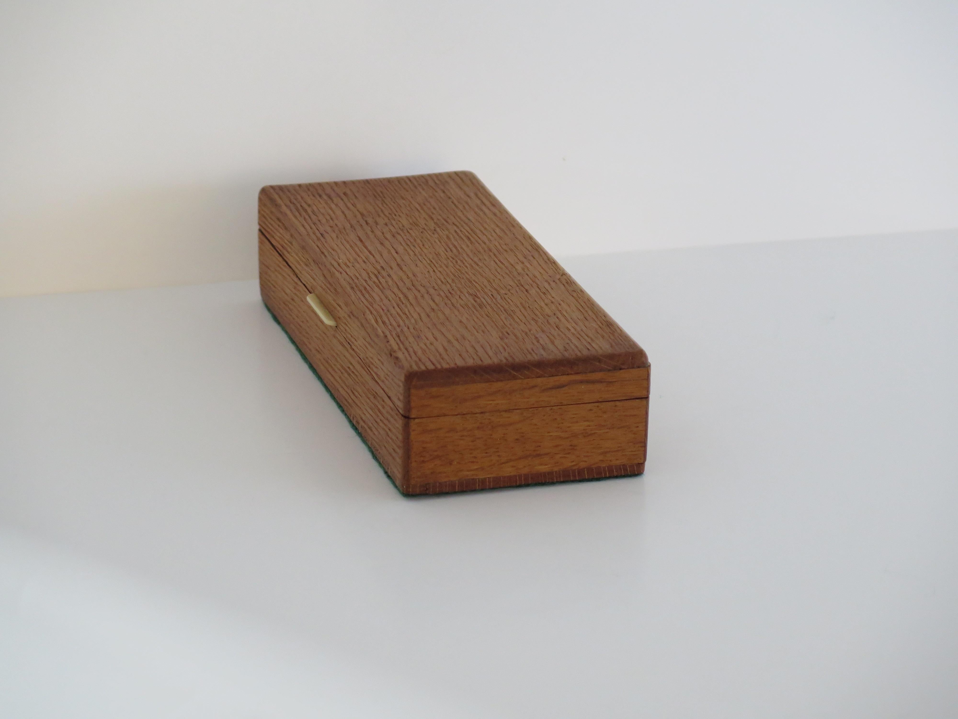 Art Deco Period Box handmade in hardwood with hinged lid, French circa 1925 (20. Jahrhundert) im Angebot