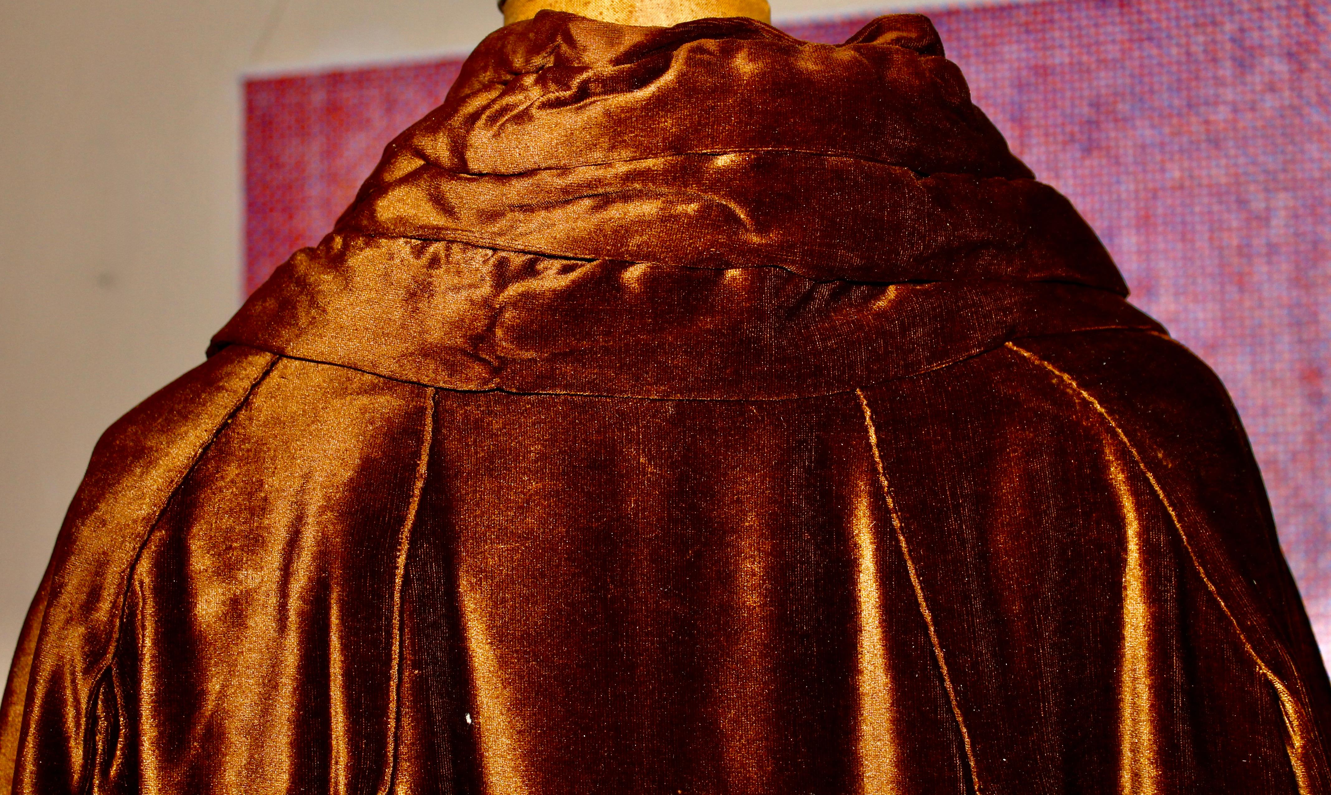 Capo in velluto marrone d'epoca Art Déco in vendita 2