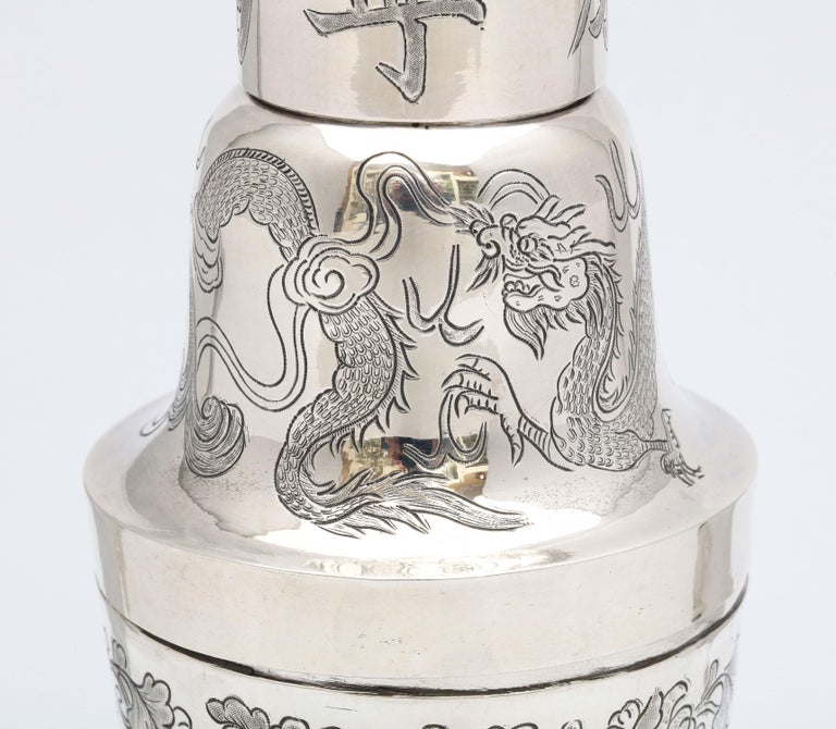 Art Deco Period Chinese Export Sterling Silver Cocktail Shaker For Sale 7