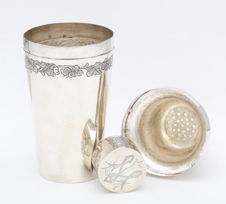 Art Deco Period Chinese Export Sterling Silver Cocktail Shaker For Sale 4