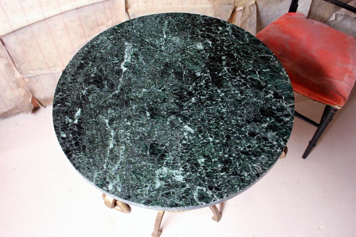Art Deco Period Circular Serpentine Marble and Gilded Metal Occasional Table For Sale 3