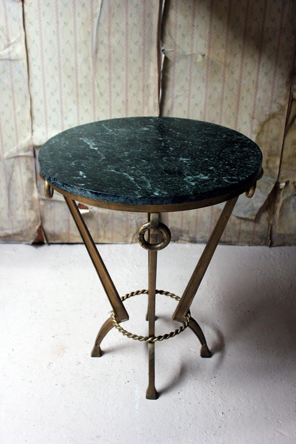Art Deco Period Circular Serpentine Marble and Gilded Metal Occasional Table For Sale 7