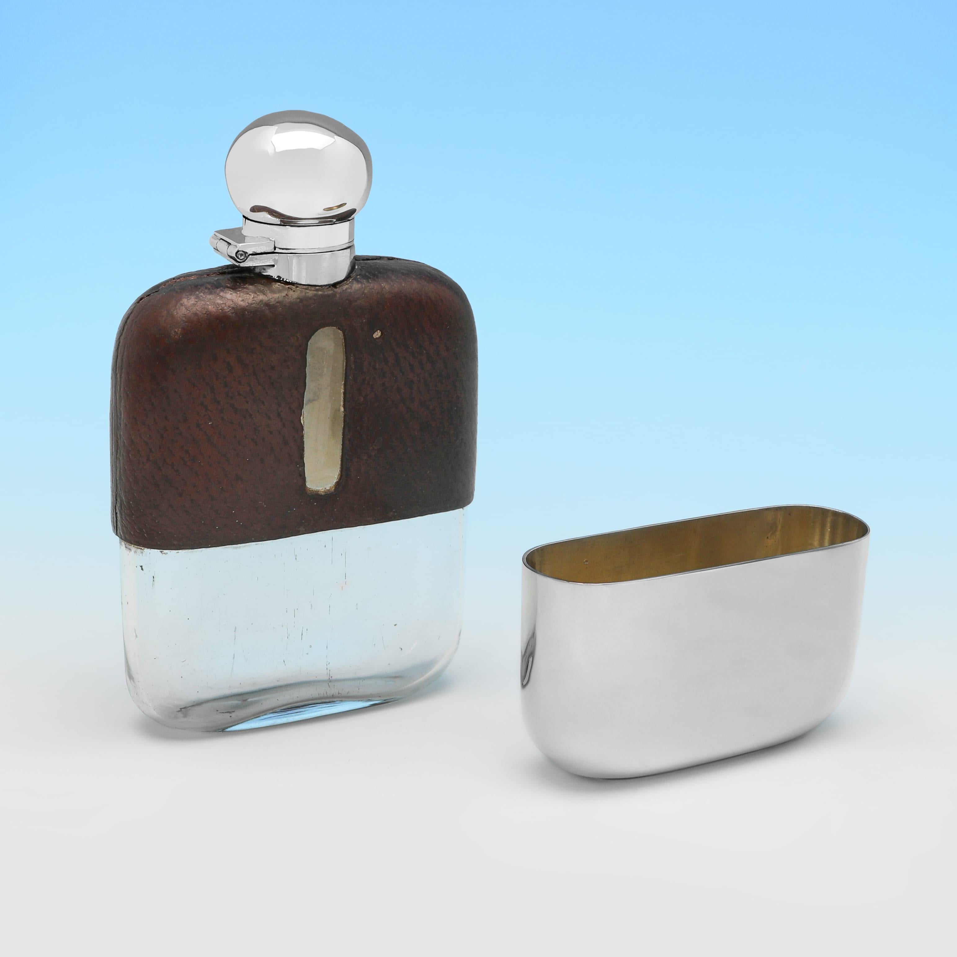 Hip flask aus Krokodilhaut und Sterlingsilber aus der Zeit des Art déco, hergestellt 1932 (Englisch) im Angebot