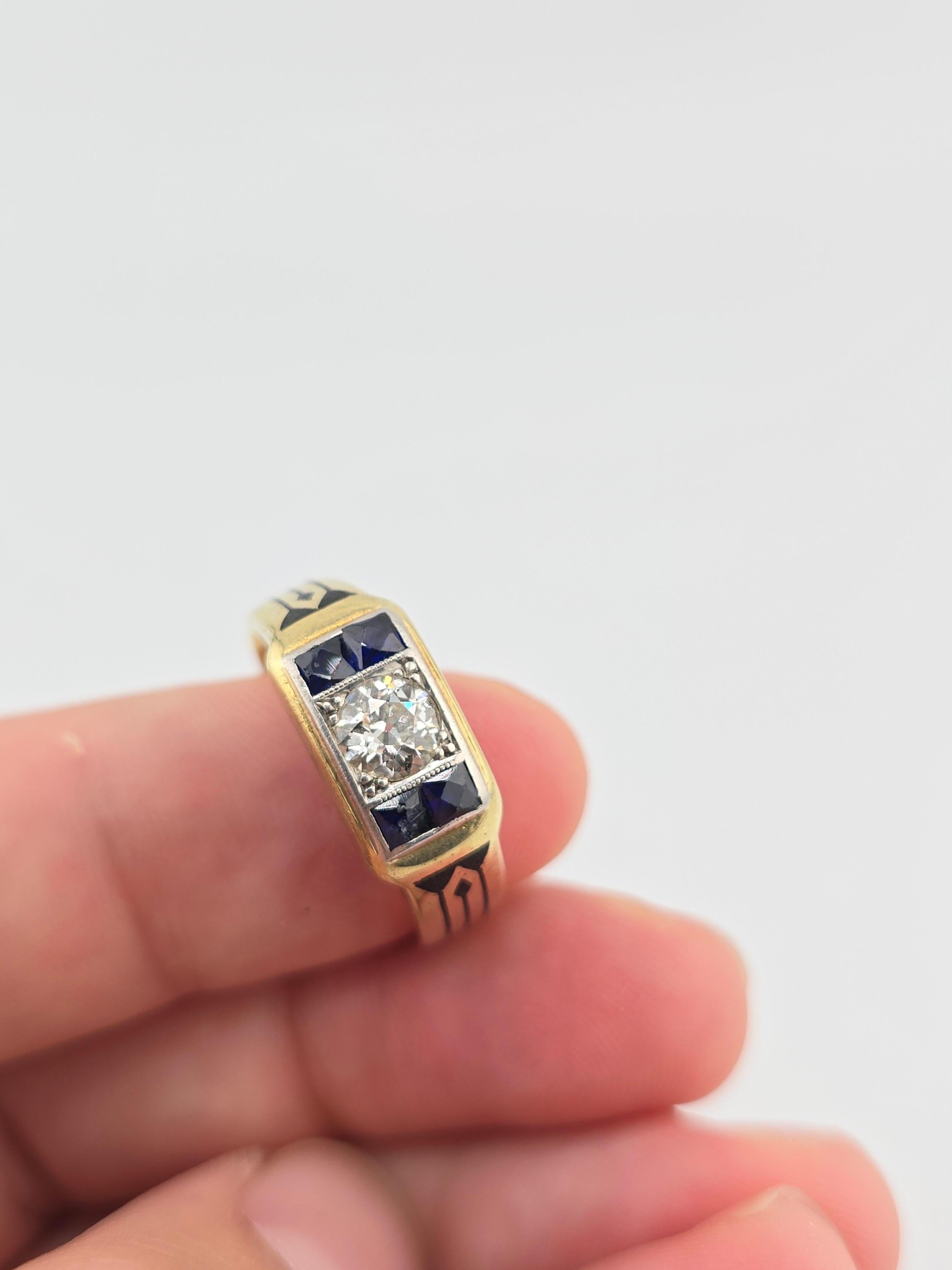 Ring aus der Art-Déco-Periode mit Diamanten und Saphiren und altem Euro-Mittelstein (Rundschliff)