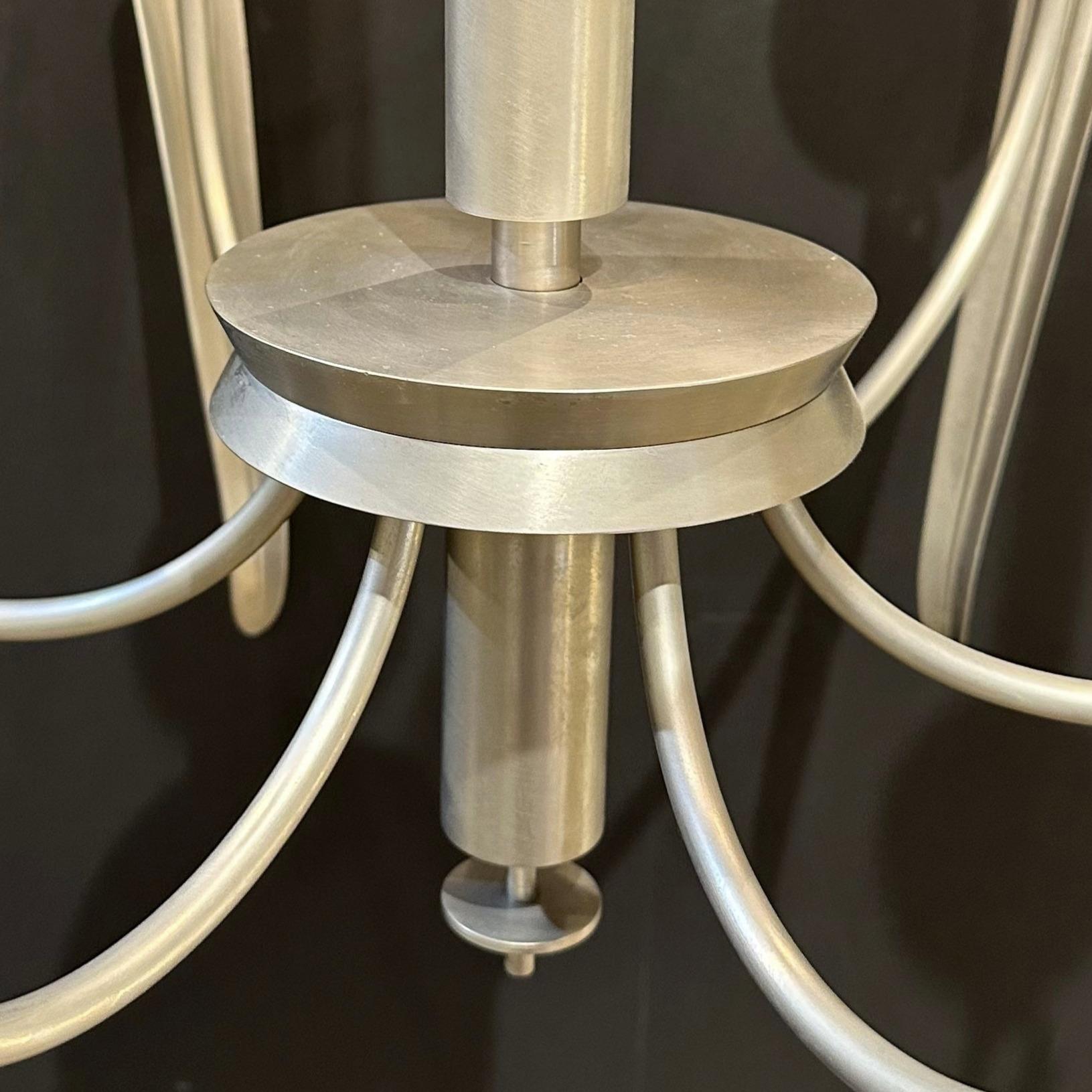 Lampadario a otto bracci di epoca Art Déco Germania 1930 circa In condizioni buone in vendita a New York, NY