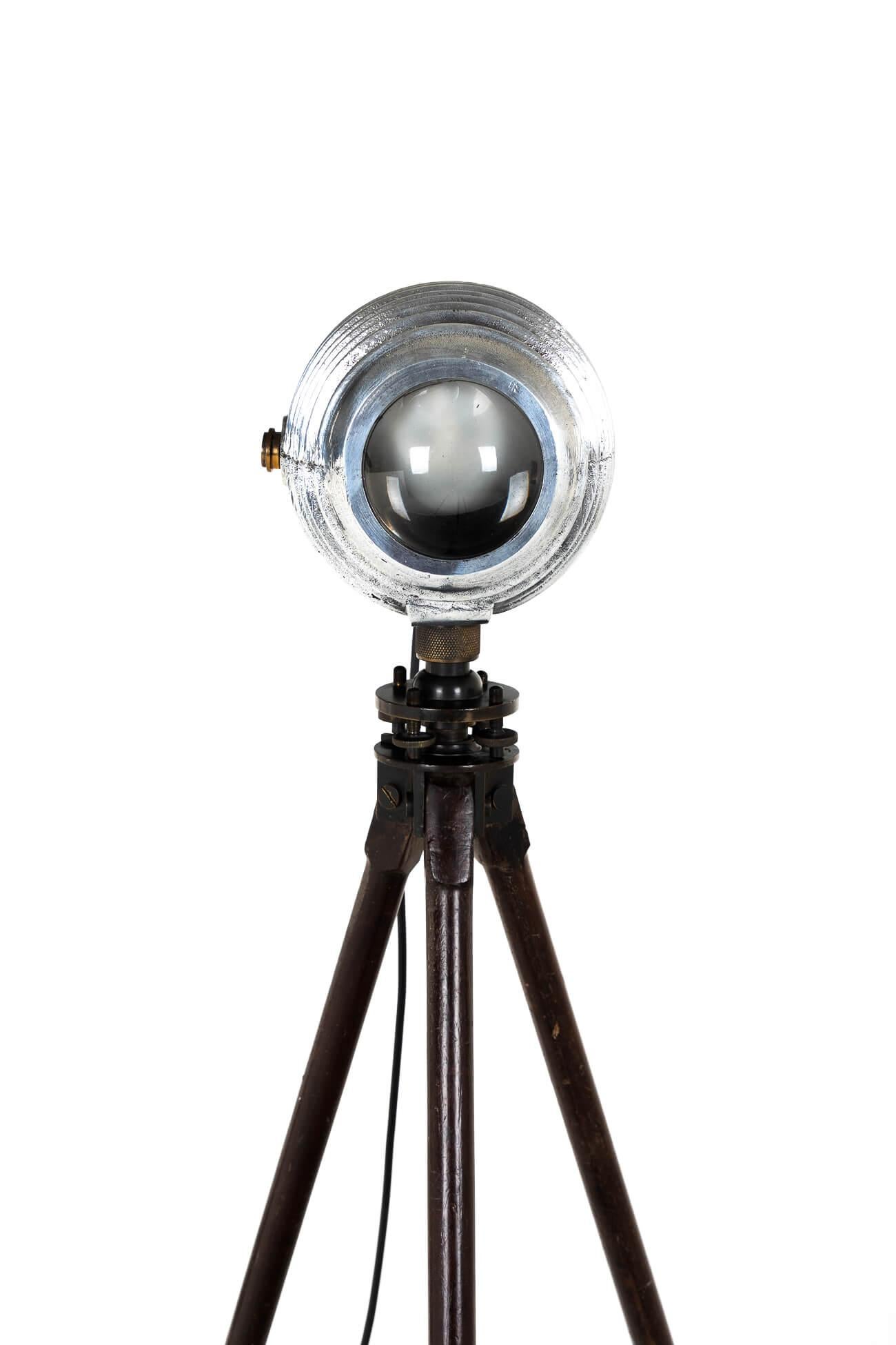 Art Deco Period Floor Standing Tripod Spot Light im Angebot 5