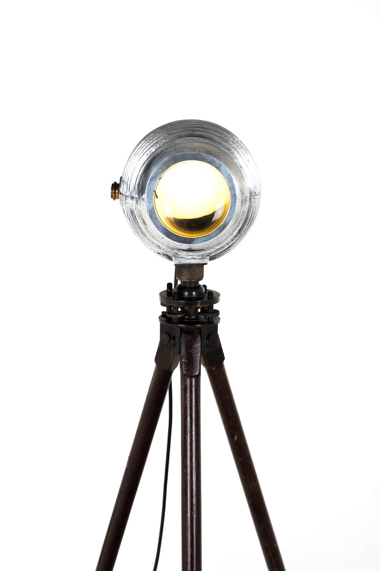 Art Deco Period Floor Standing Tripod Spot Light im Angebot 6
